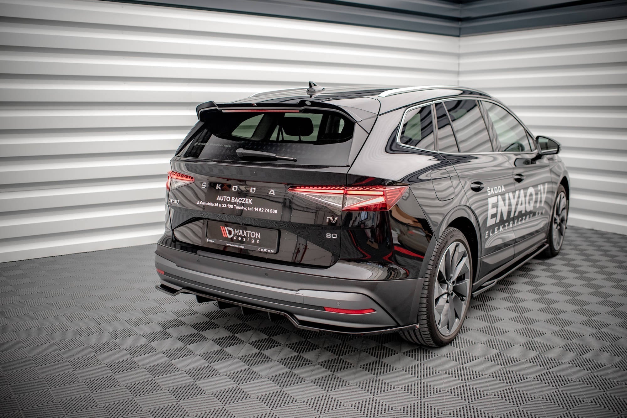 Maxton Design Extensión de alerón para Skoda Enyaq iV - imagen 2
