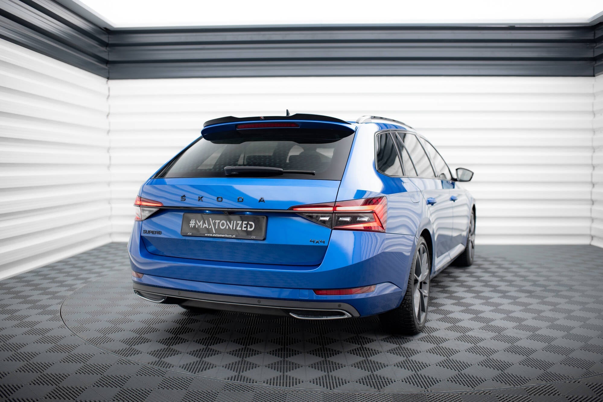 Maxton Design Extensión de alerón para Skoda Superb Sportline Combi Mk3 / Mk3 Facelift - imagen 2