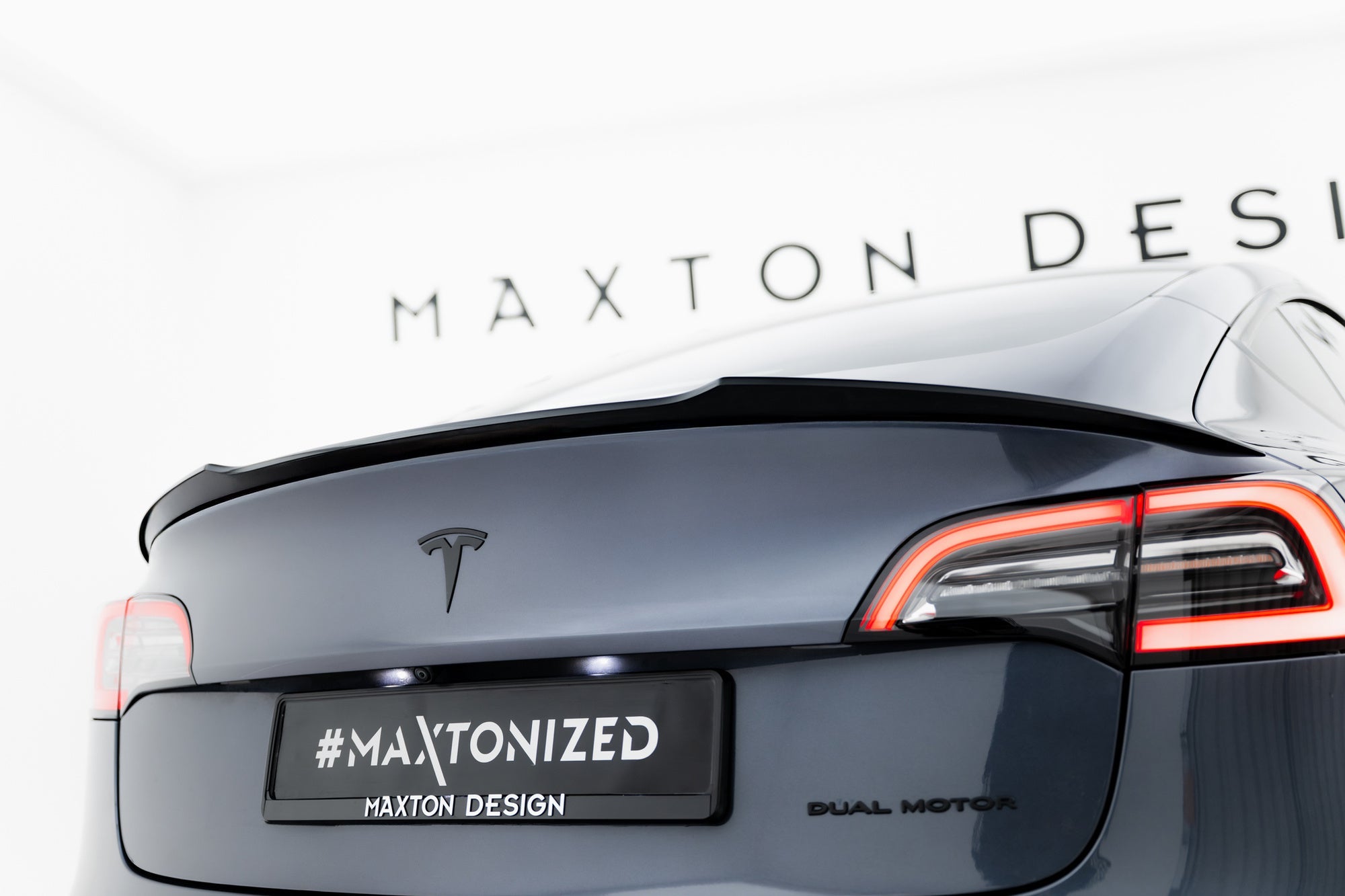 Maxton Design Extensión de alerón para Tesla Model 3 - imagen 1