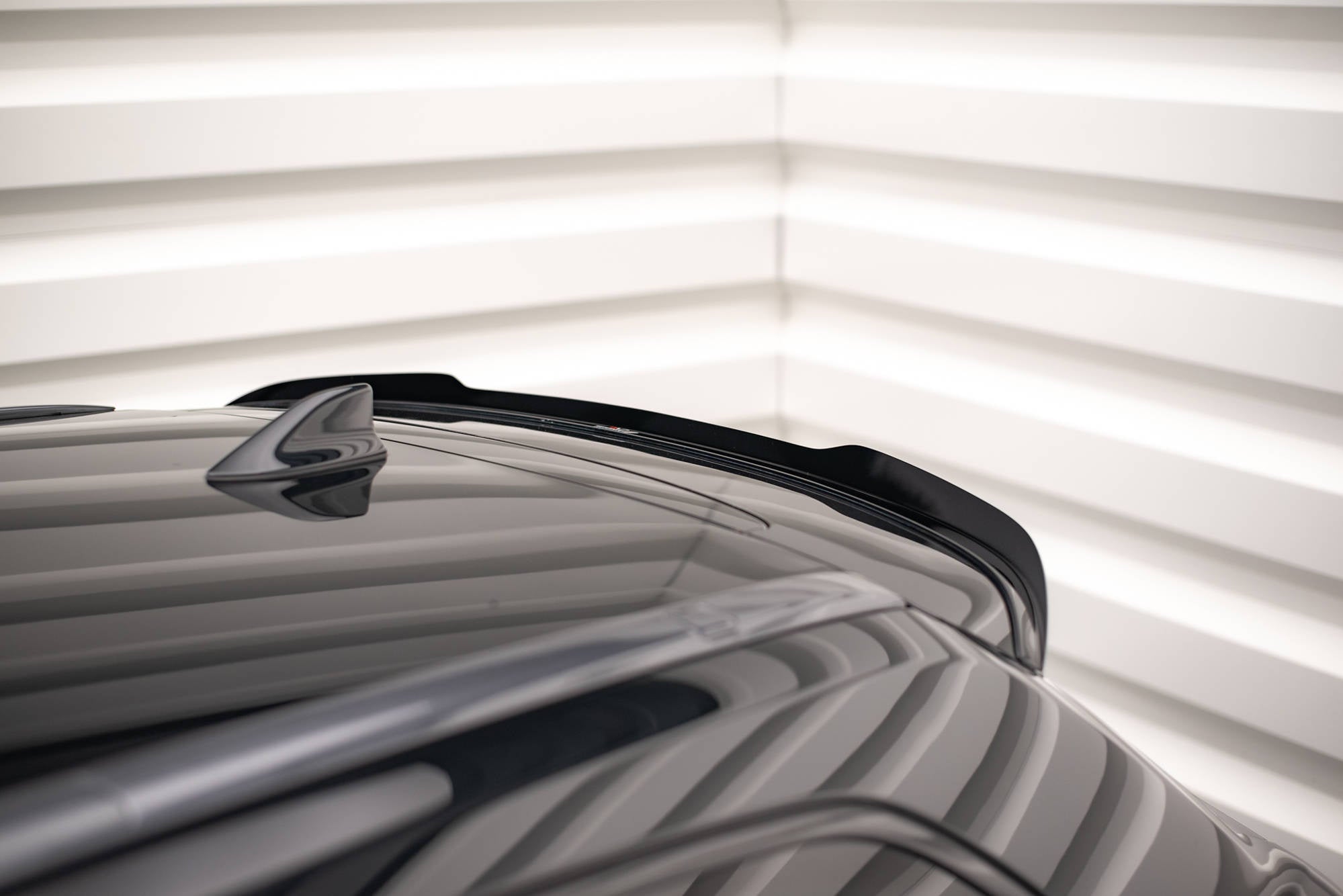 Maxton Design Extensión de alerón para Toyota Avensis Mk3 Facelift Wagon - imagen 2