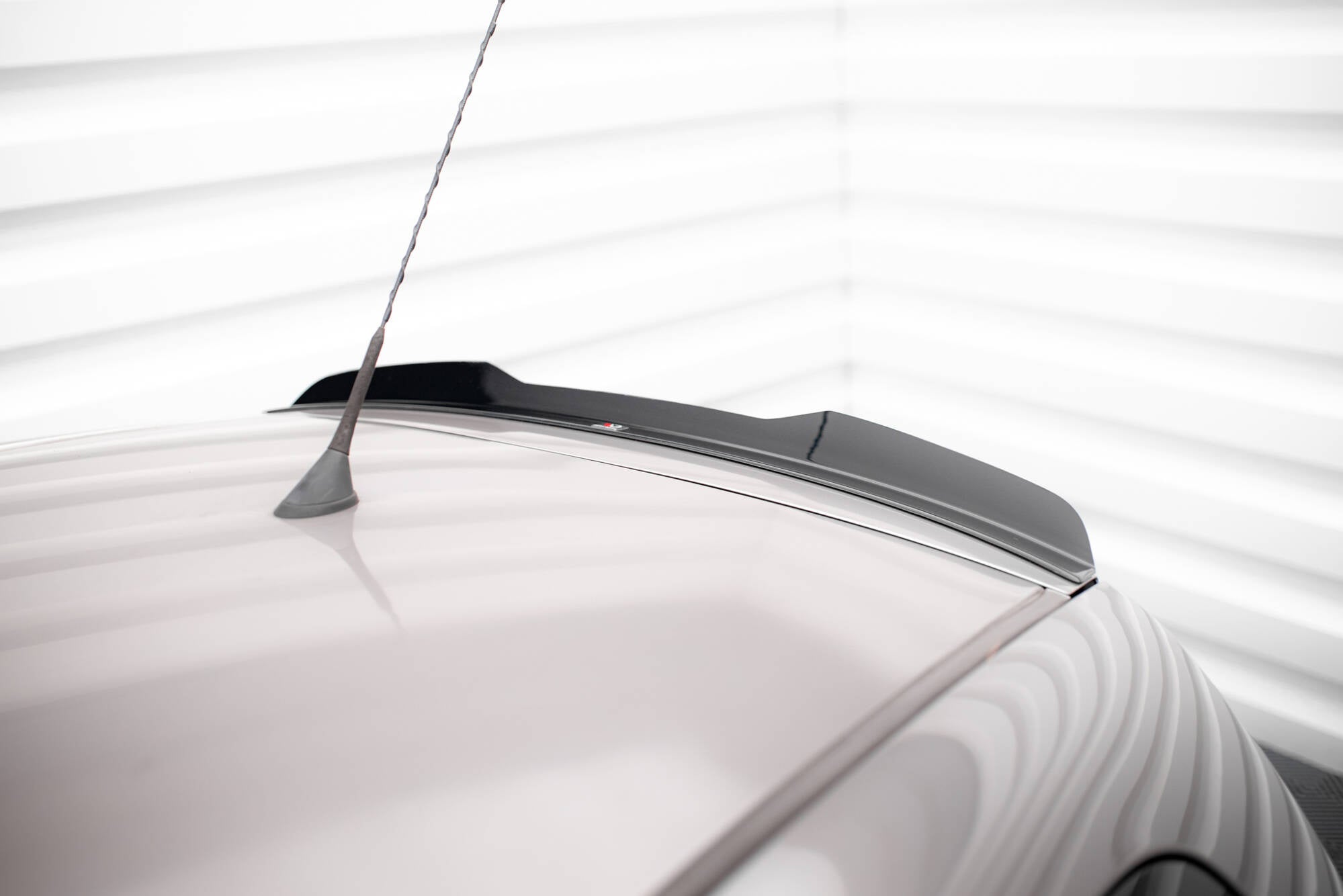 Maxton Design Extensión de alerón para Toyota Yaris T-Sport Mk1 Facelift - imagen 3