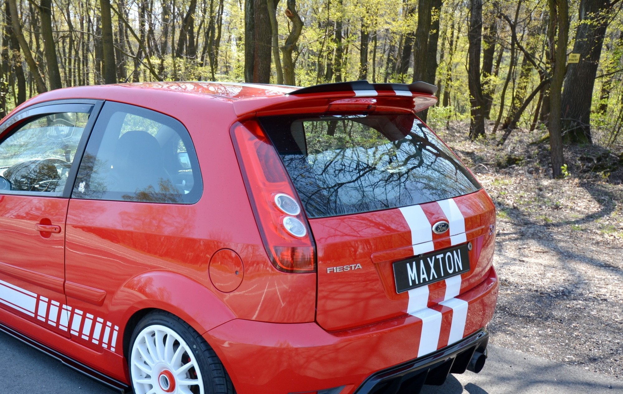Maxton Design Extensión de alerón V.1 para Ford Fiesta ST Mk6 - imagen 2