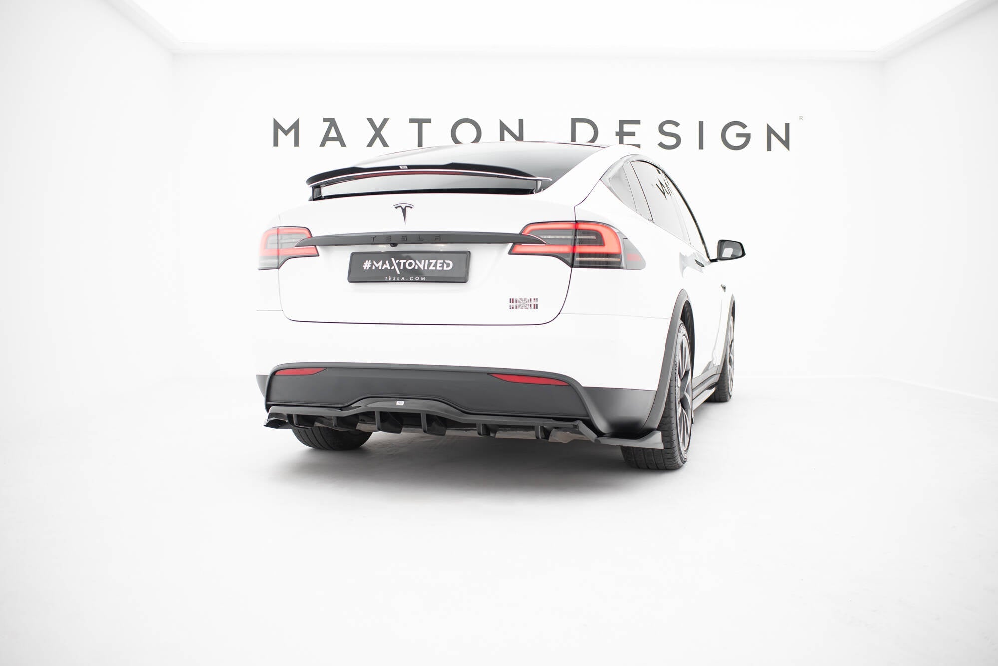 Maxton Design Extensión de alerón V.1 para Tesla Model X - imagen 2