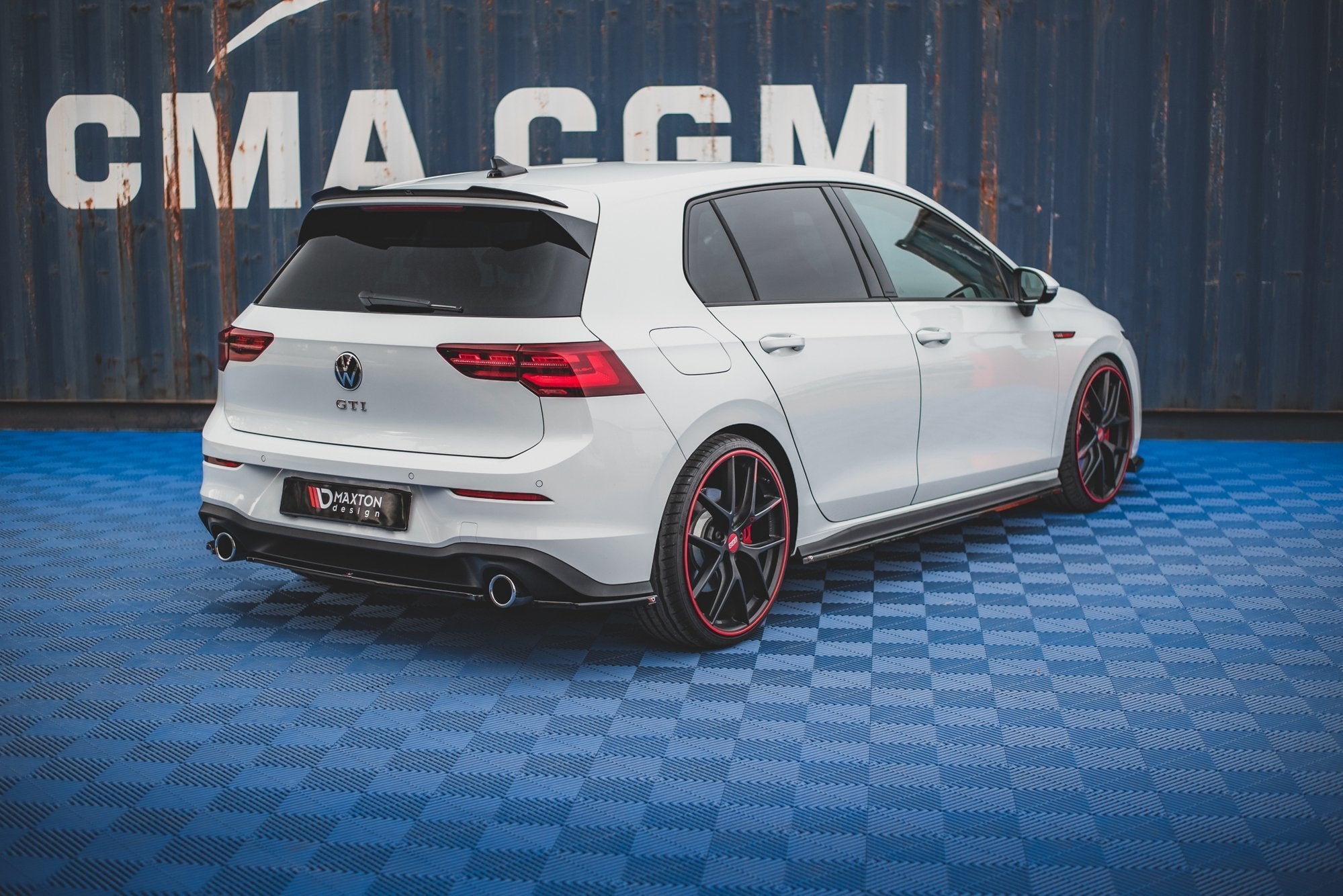Maxton Design Extensión de alerón V.1 para Volkswagen Golf GTI / GTE / GTD / R-Line / R Mk8 - imagen 8