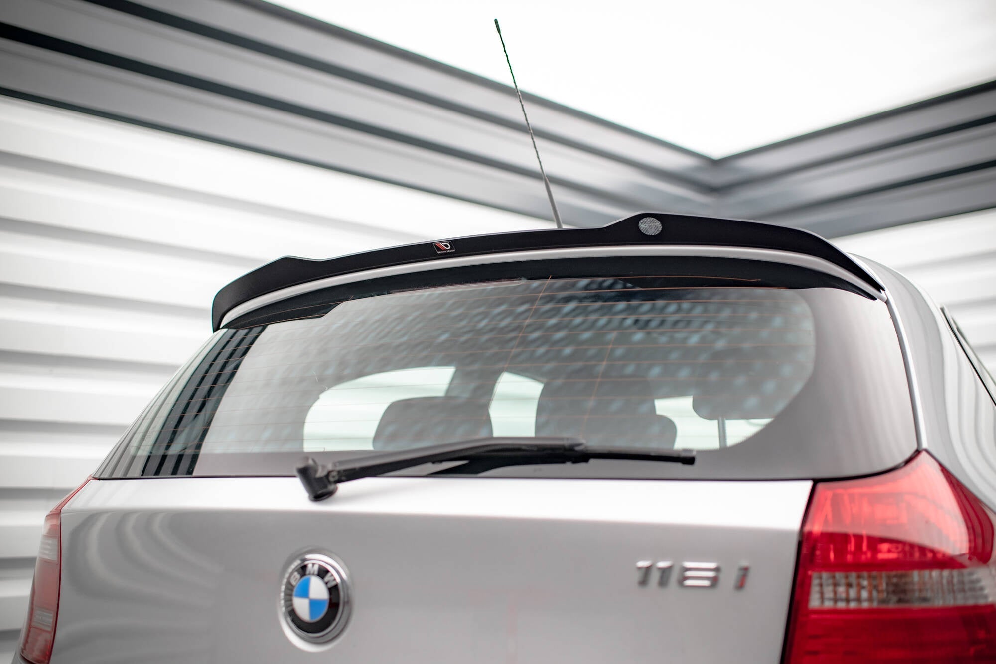 Maxton Design Extensión de alerón V.2 para BMW 1 E81 Facelift - imagen 1