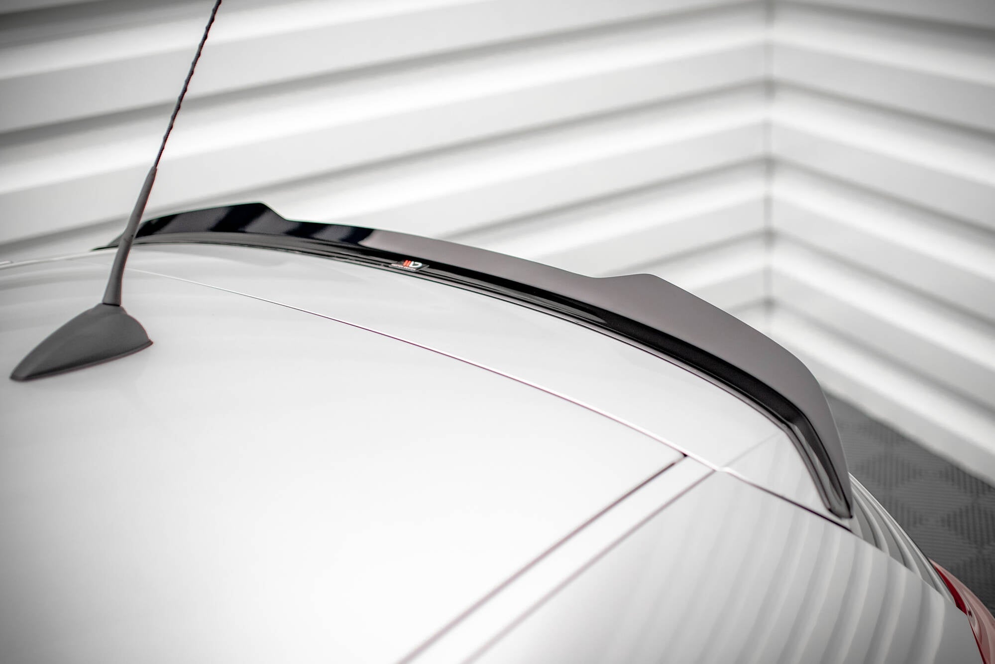 Maxton Design Extensión de alerón V.2 para BMW 1 E81 Facelift - imagen 3