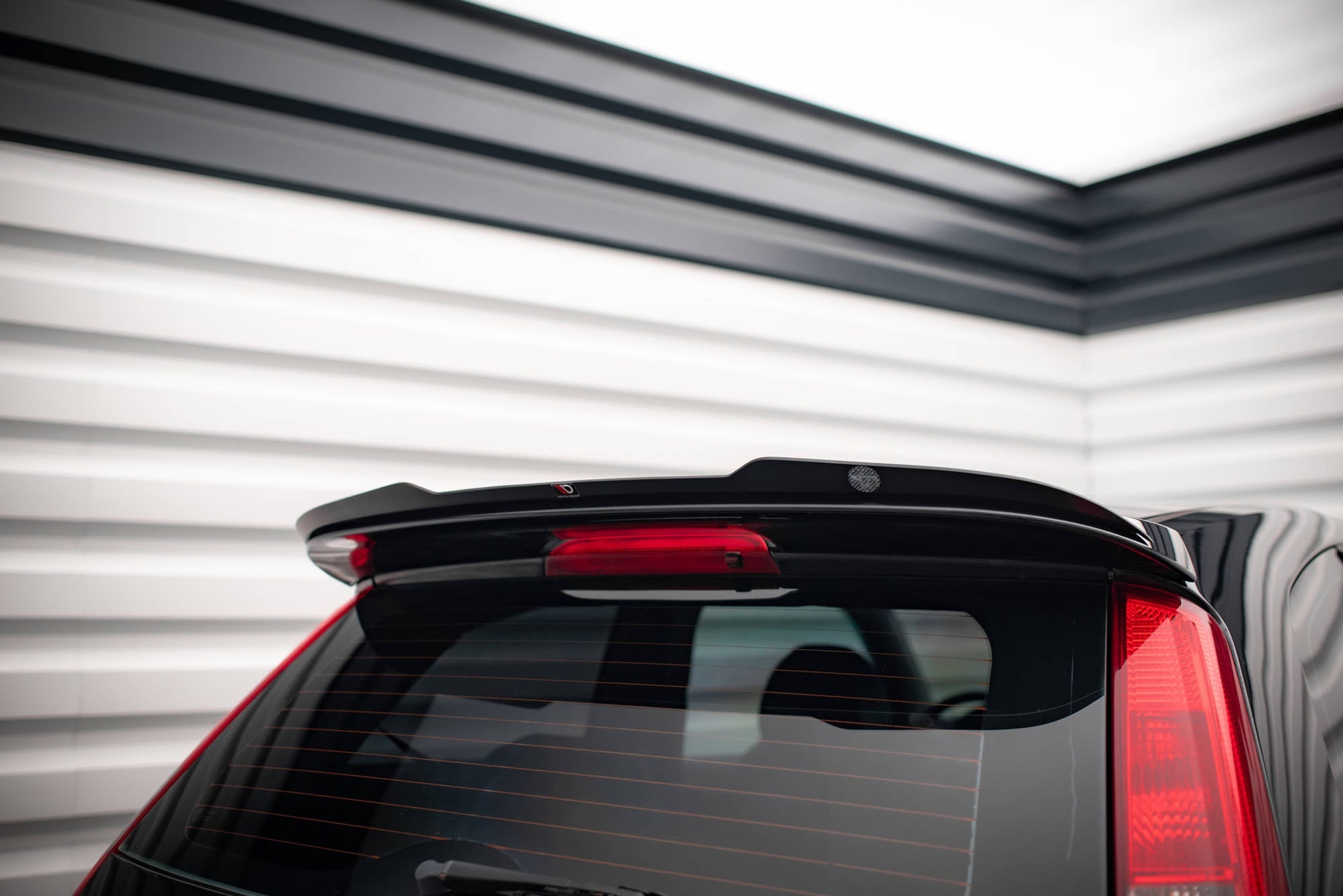 Maxton Design Extensión de alerón V.2 para Ford Fiesta ST Mk6 - imagen 1