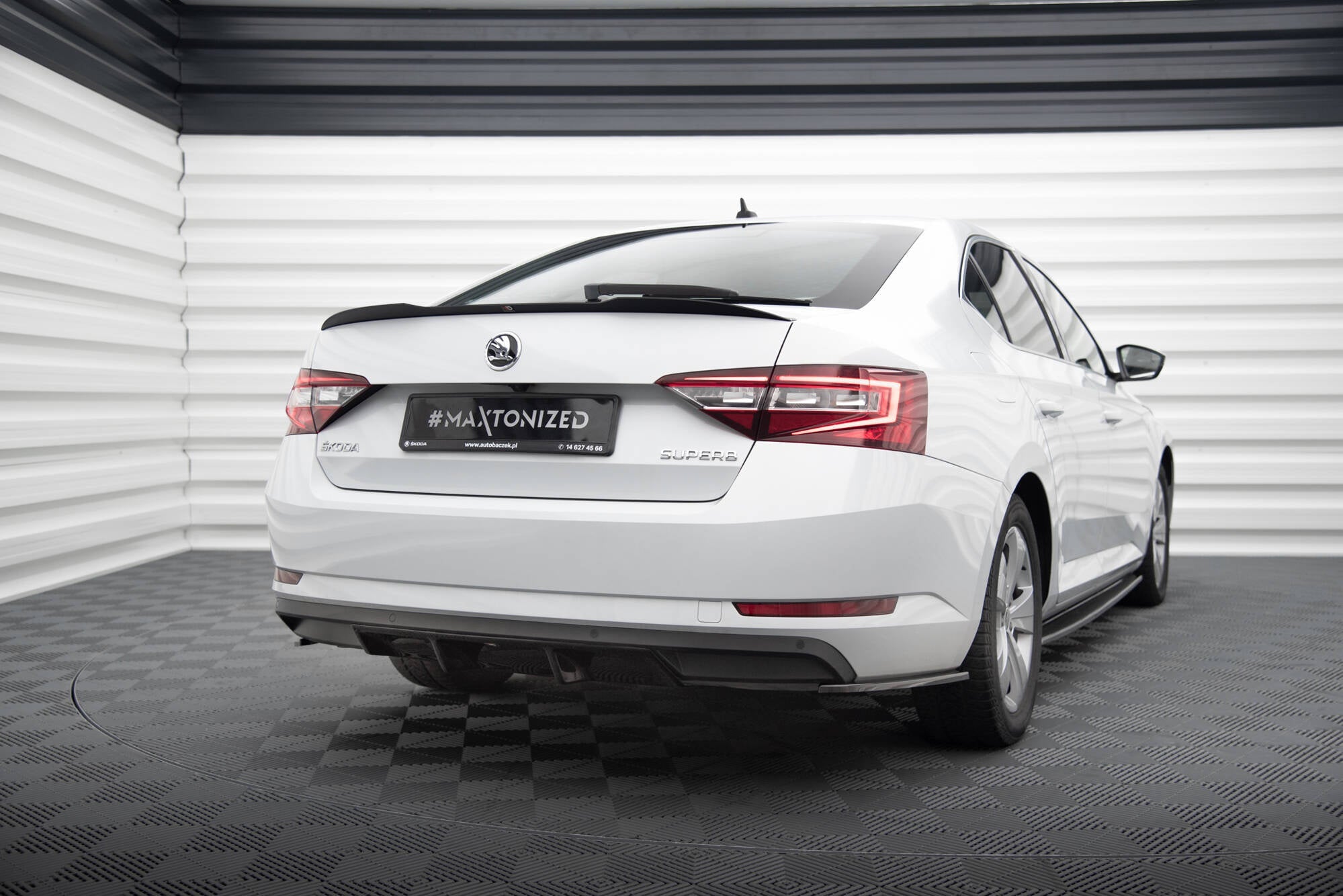 Maxton Design Extensión de alerón V.2 para Skoda Superb Liftback Mk3 / Mk3 Facelift - imagen 3