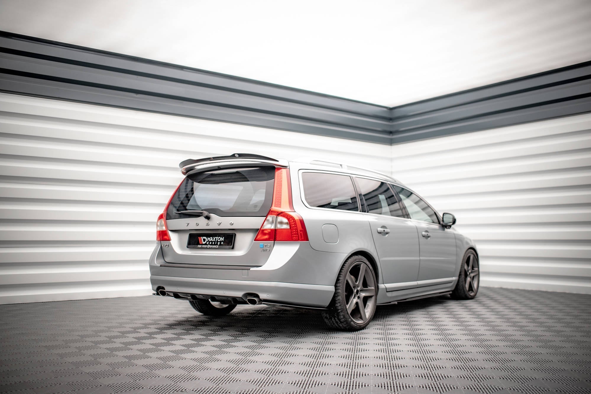 Maxton Design Extensión de alerón V.2 para Volvo V70 Mk3 - imagen 2