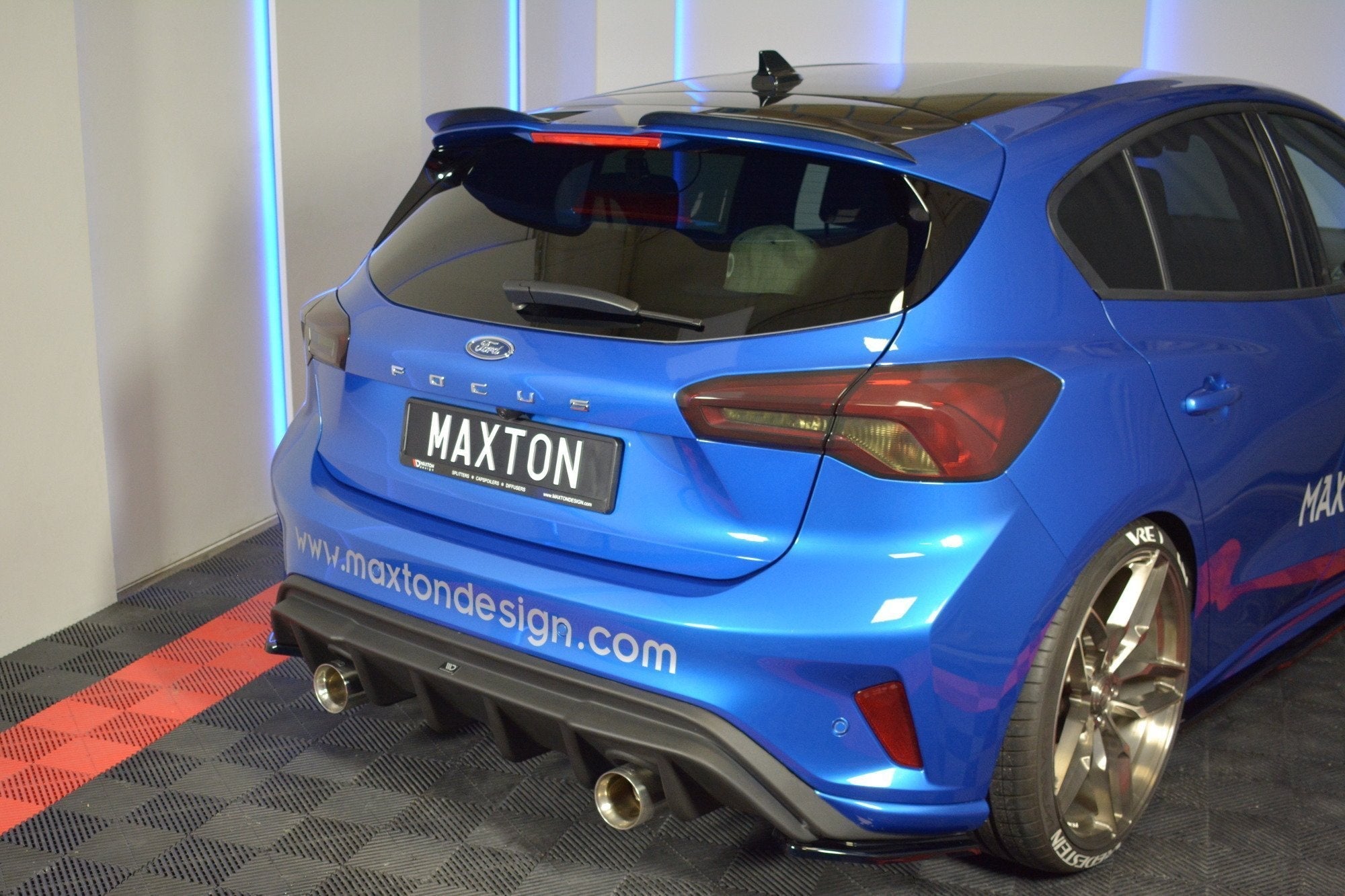 Maxton Design Extensión de alerón V.3 para Ford Focus Hatchback ST-Line Mk4 - imagen 1