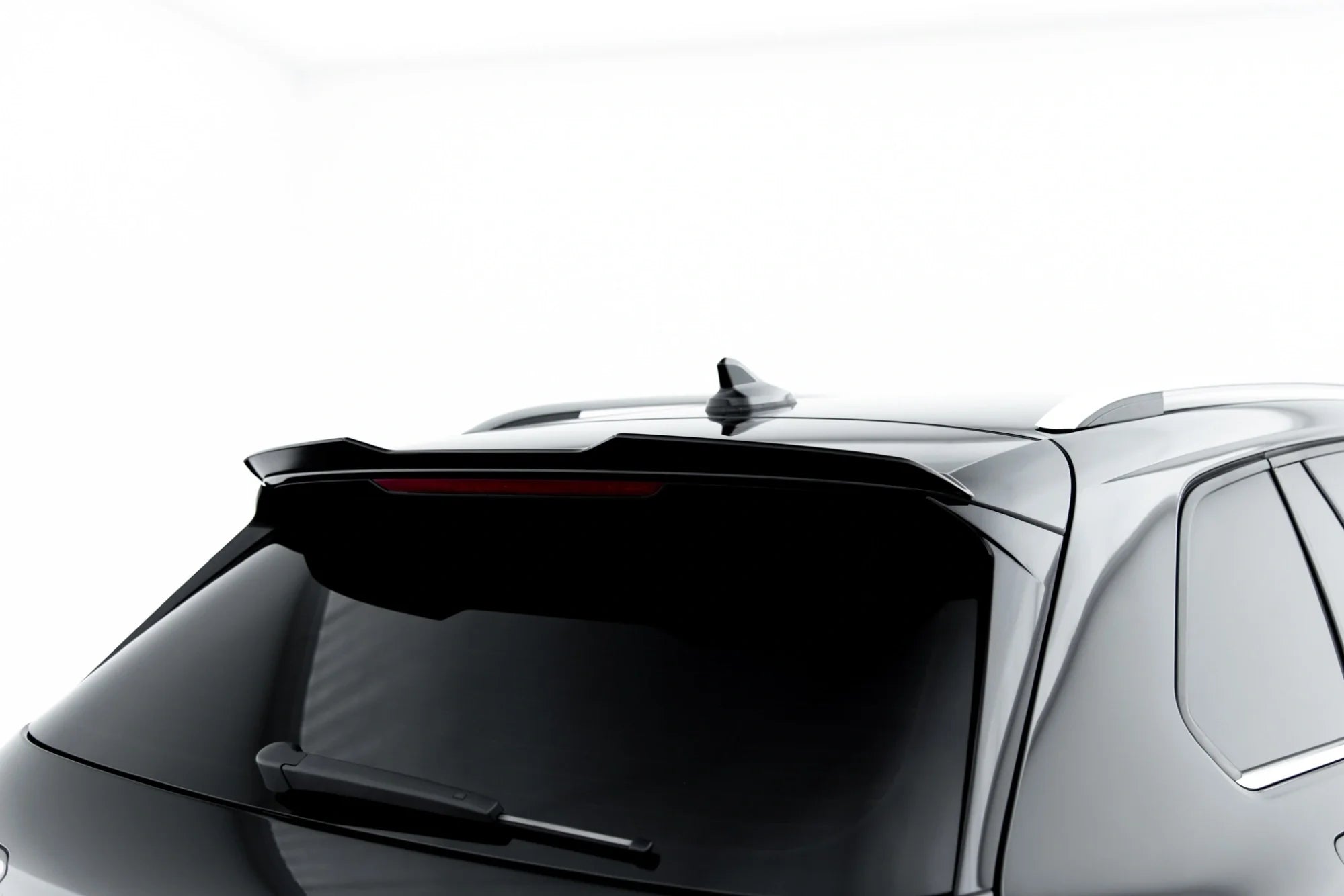 Maxton Design Extensión de alerón para Volkswagen Golf Variant Mk8 Facelift - imagen 2