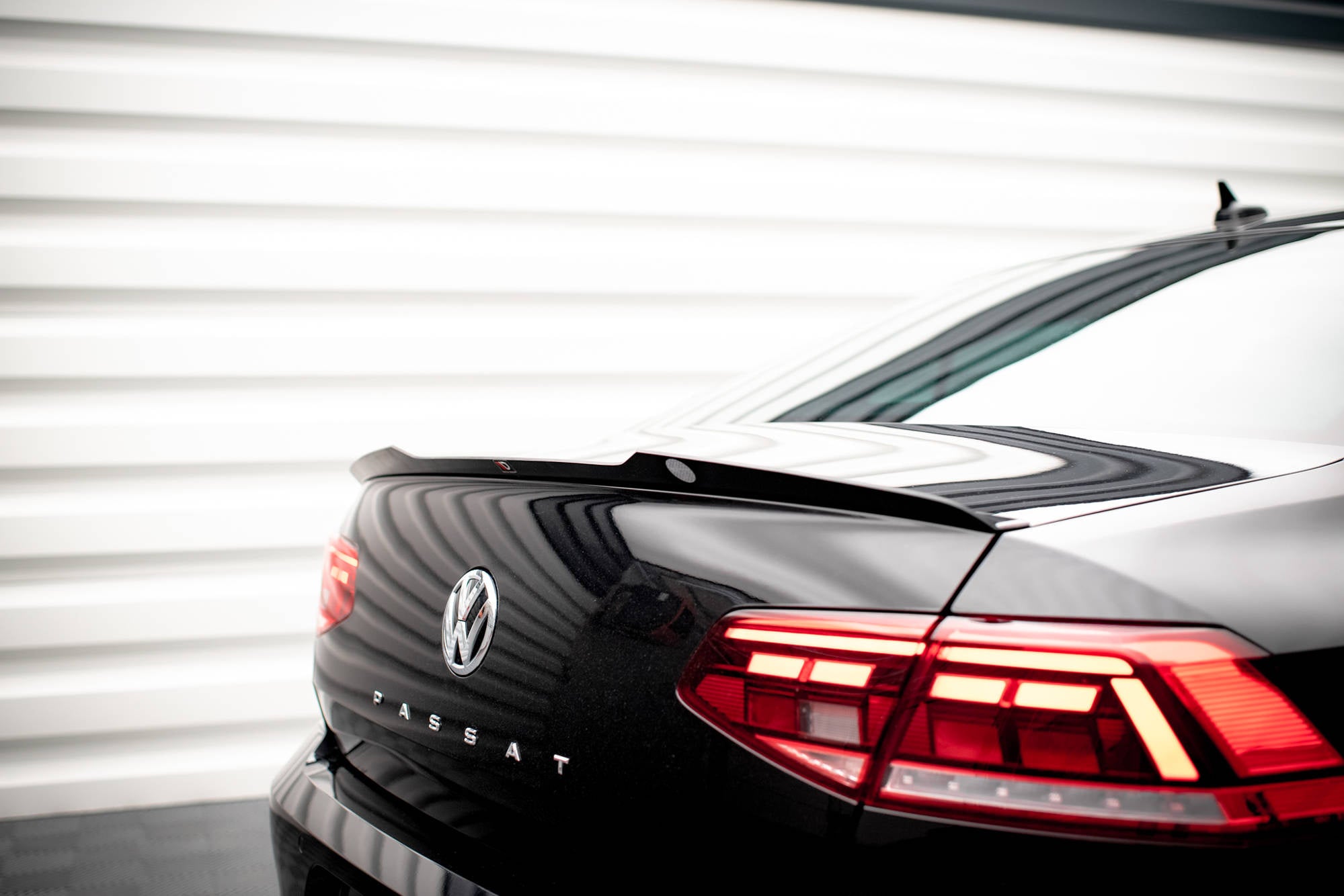 Maxton Design Extensión de alerón para Volkswagen Passat Sedan B8 Facelift - imagen 1
