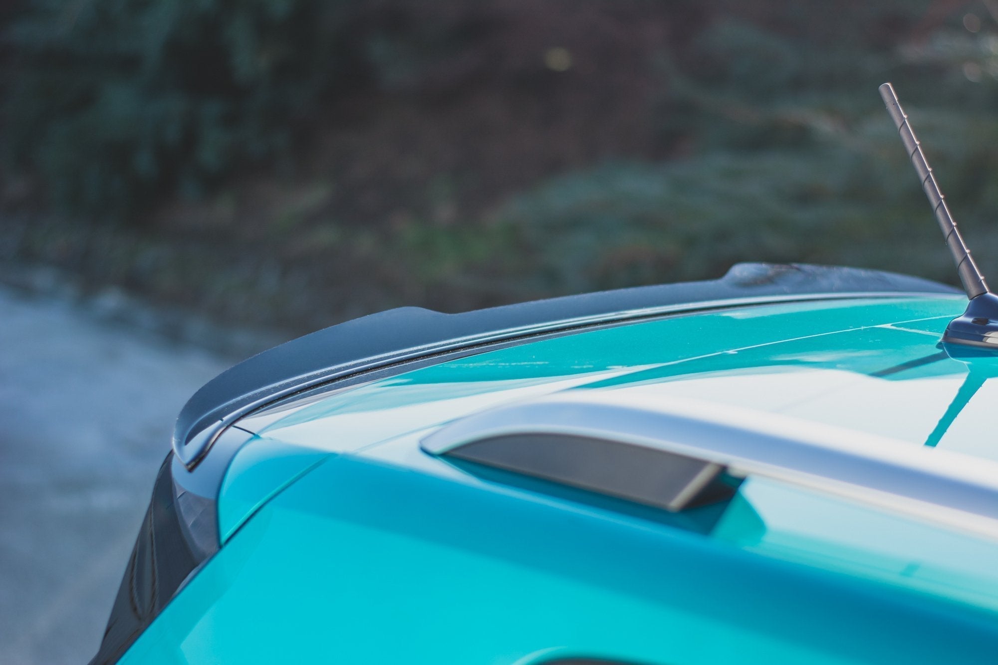 Maxton Design Extensión de alerón para Volkswagen T-Cross - imagen 3