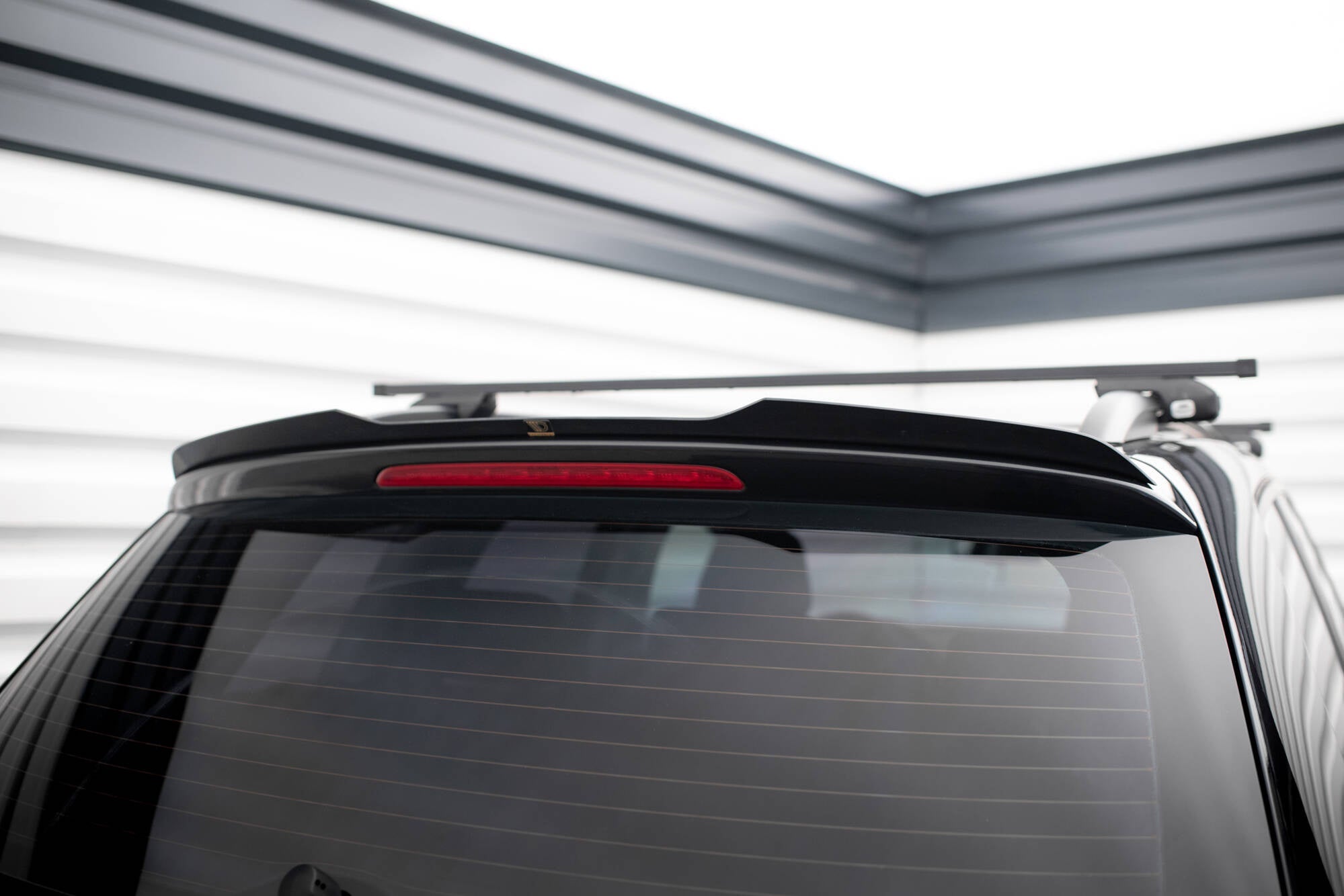 Maxton Design Extensión de alerón para Volkswagen Touareg Mk2 - imagen 1