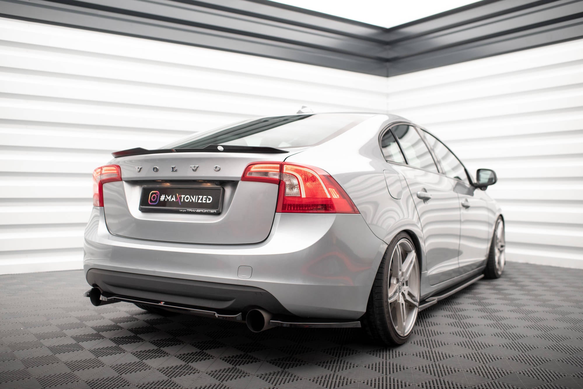 Maxton Design Extensión de alerón para Volvo S60 R-Design Mk2 - imagen 2