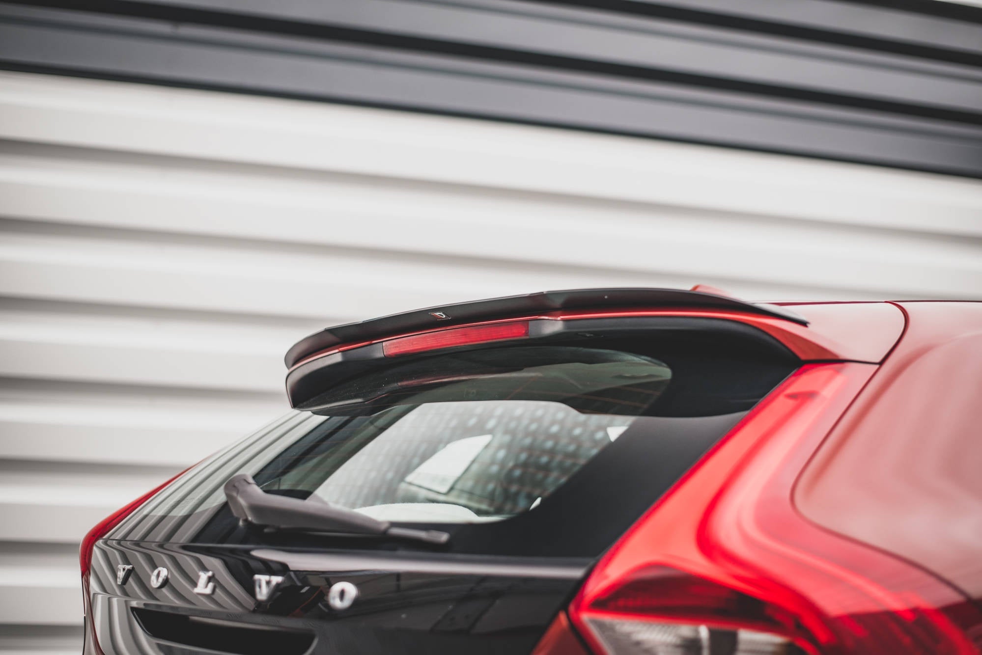 Maxton Design Extensión de alerón para Volvo V40 - imagen 5