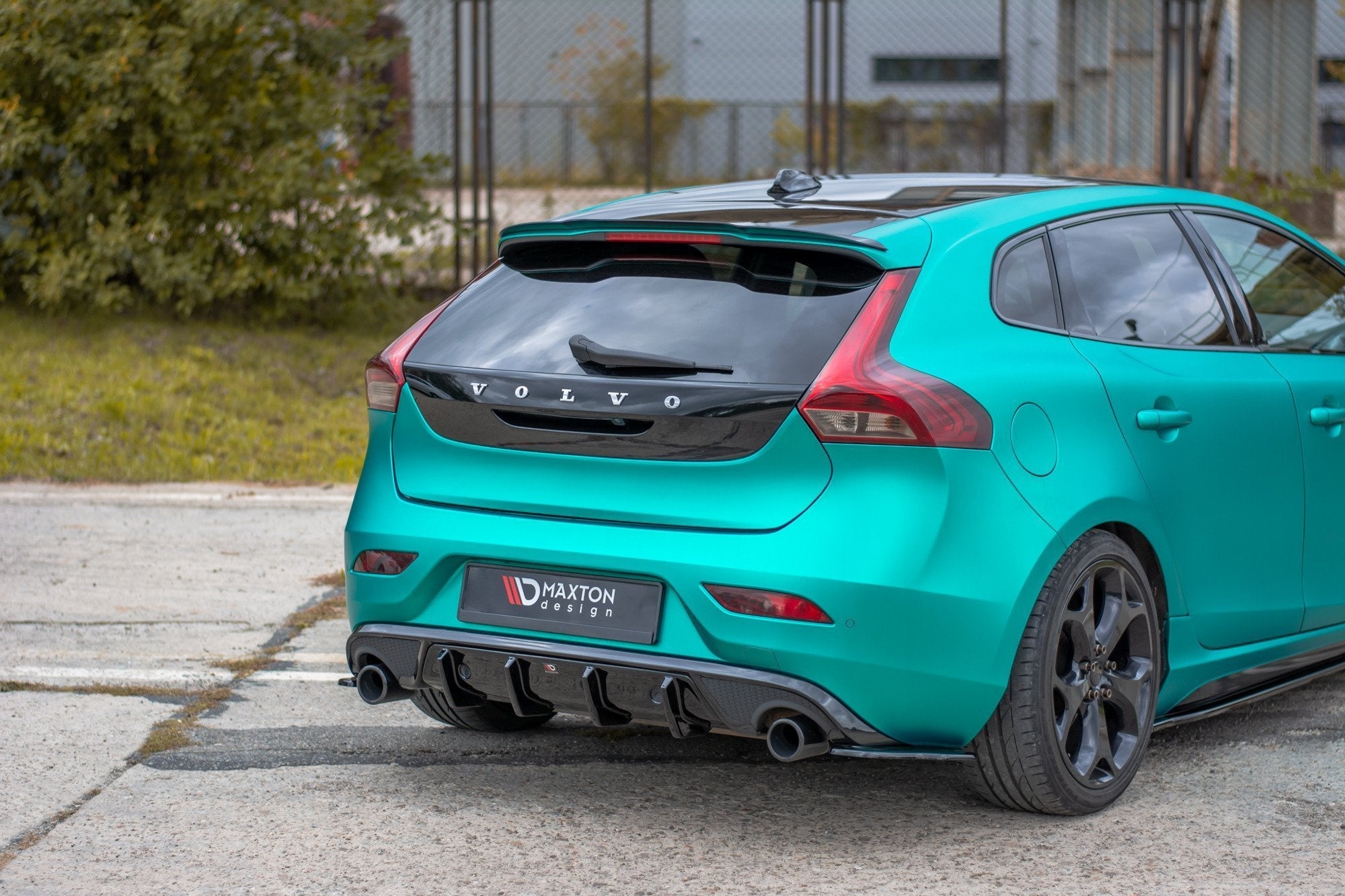 Maxton Design Extensión de alerón para Volvo V40 - imagen 2