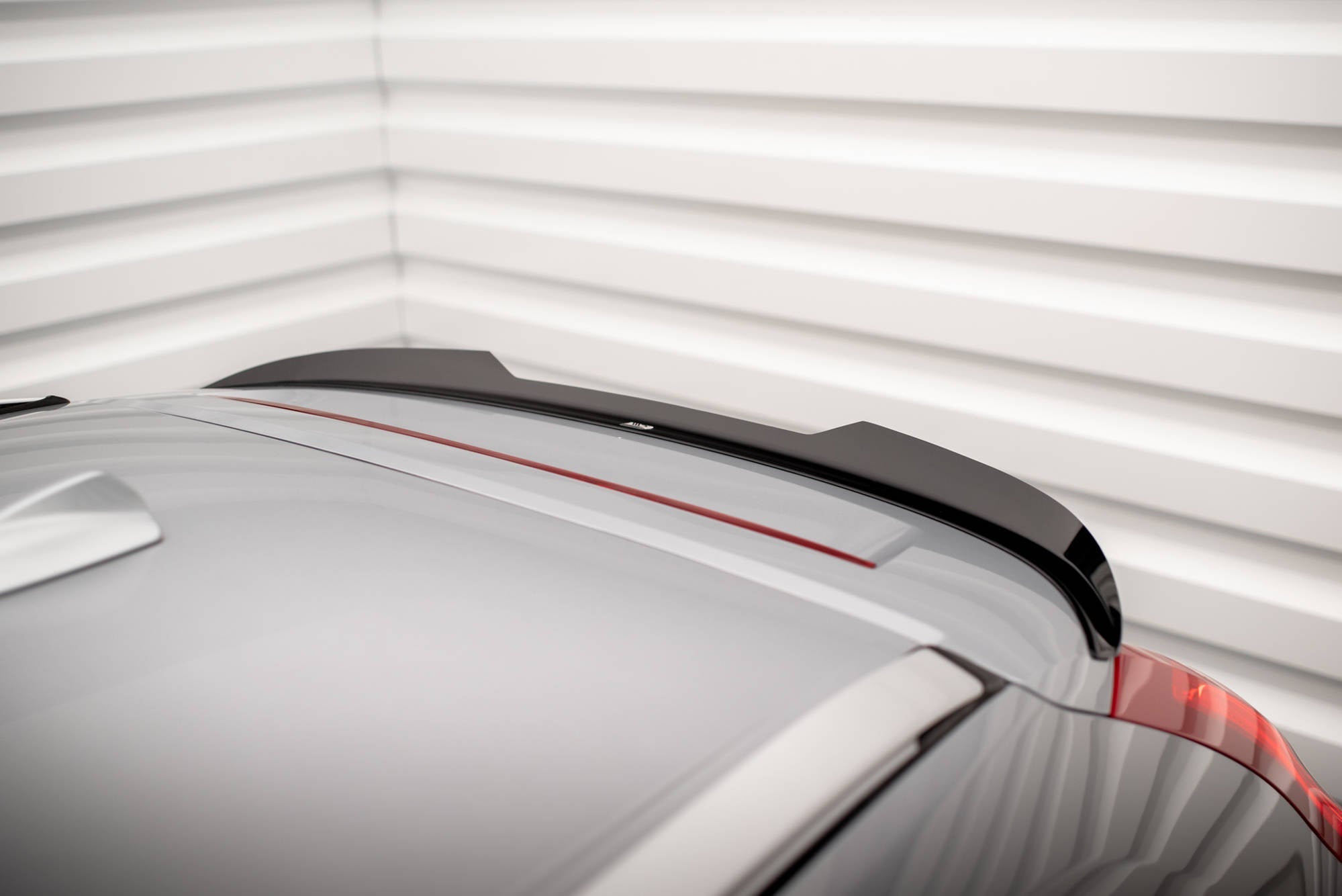 Maxton Design Extensión de alerón para Volvo XC60 R-Design Mk1 Facelift - imagen 3