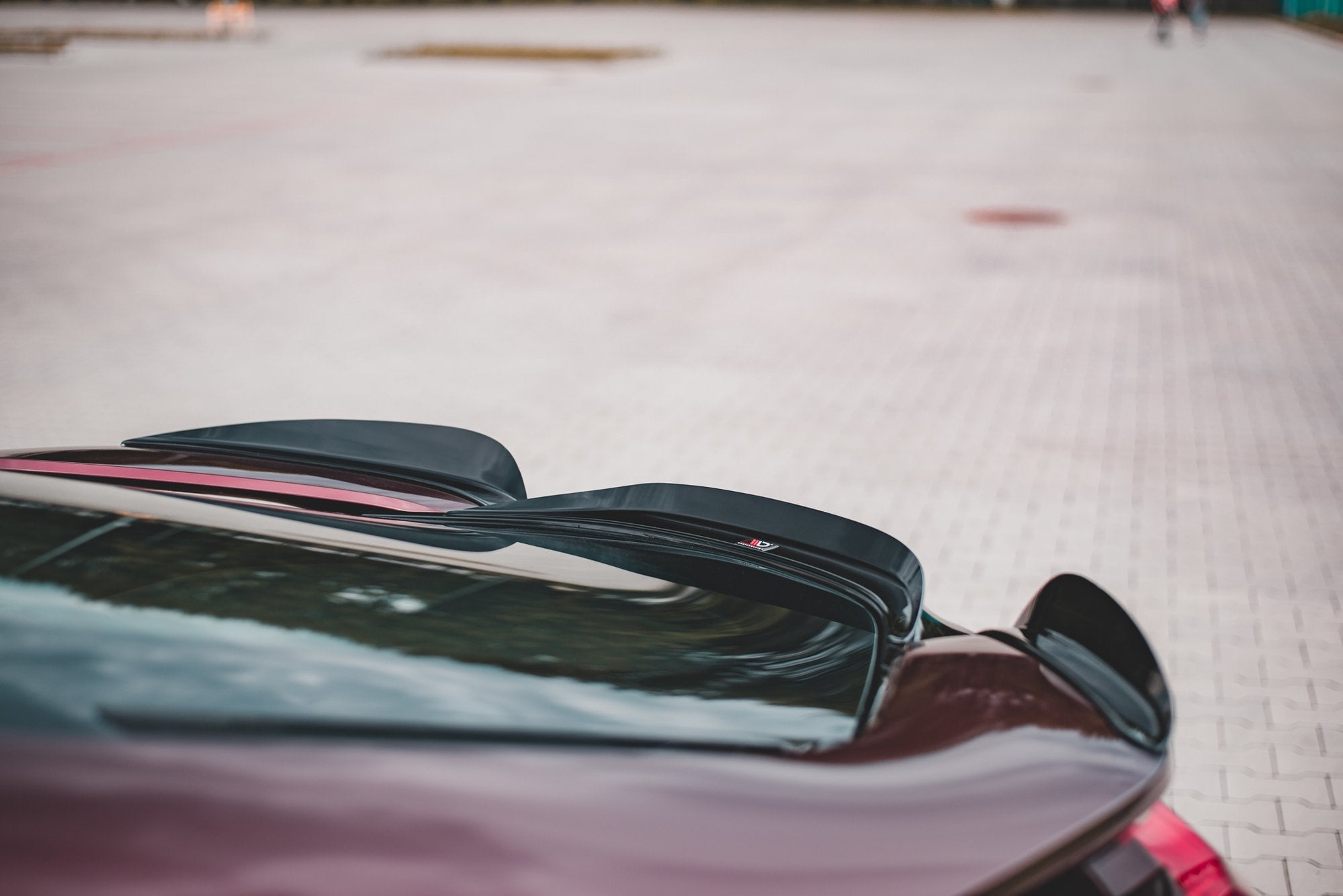 Maxton Design Central Cap Spoiler para BMW i8 - imagen 2