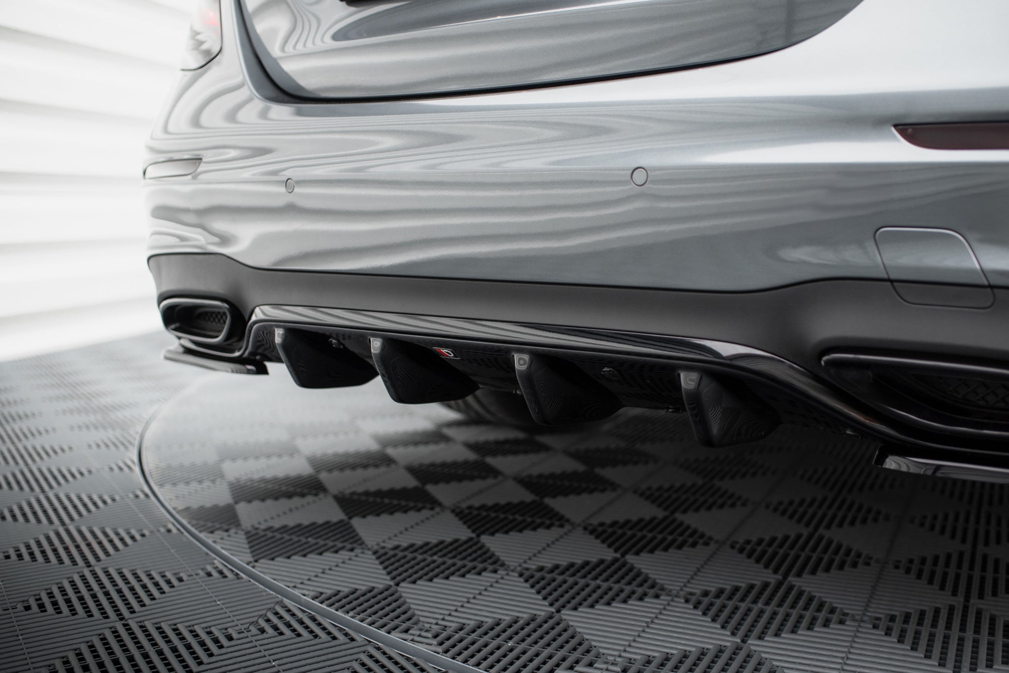 Maxton Design Difusor trasero para Mercedes-Benz E43 AMG / AMG-Line Sedan / Estate W213 / S213 - imagen 2