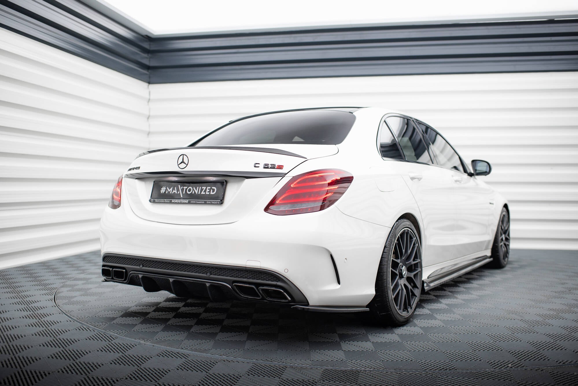 Maxton Design Difusor trasero para Mercedes C-Class Sedan / Estate W205 / S205 63AMG - imagen 1