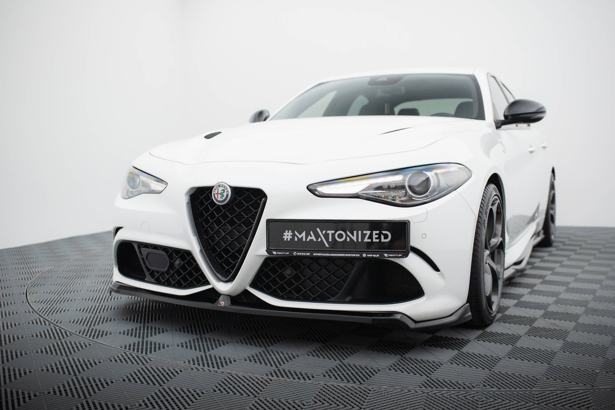 Maxton Design Set Of Splitters para Alfa Romeo Giulia Quadrifoglio - imagen 4