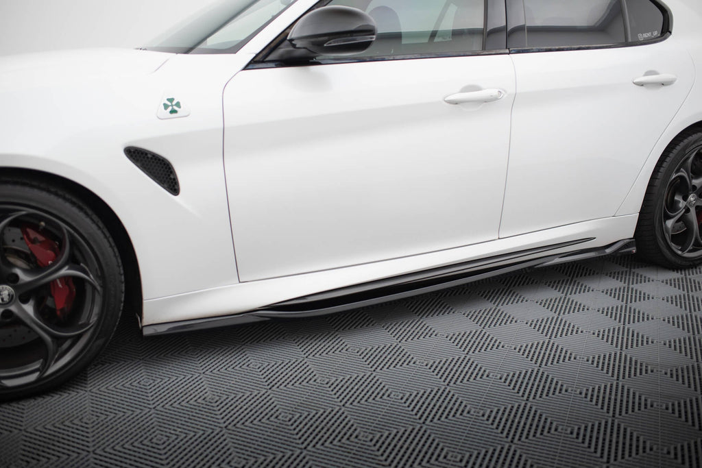 Maxton Design Set Of Splitters para Alfa Romeo Giulia Quadrifoglio - imagen 5