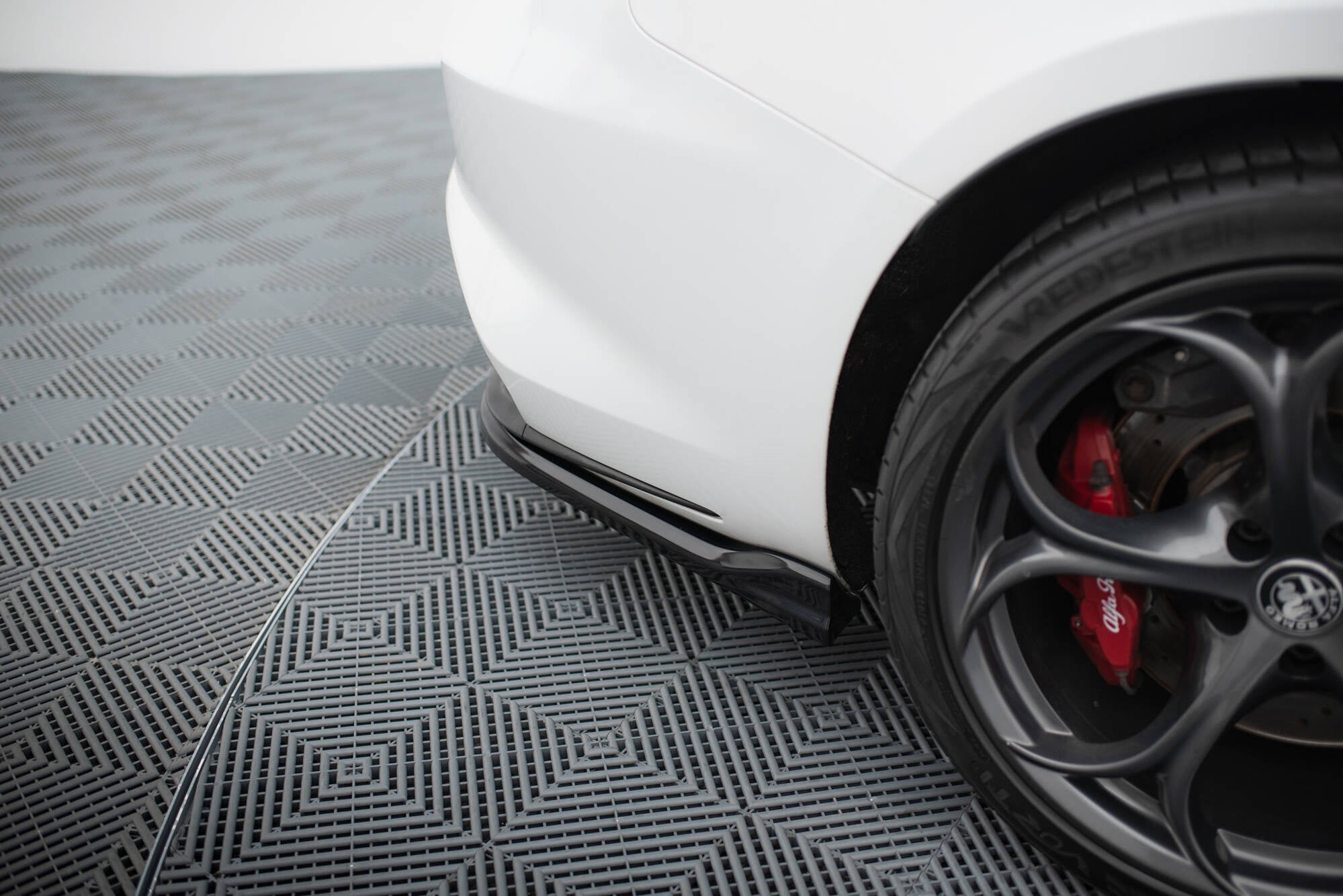 Maxton Design Set Of Splitters para Alfa Romeo Giulia Quadrifoglio - imagen 8