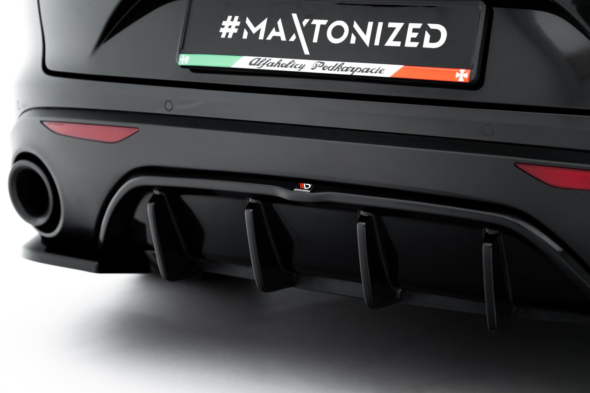 Maxton Design Set Of Splitters para Alfa Romeo Stelvio Mk1 - imagen 14