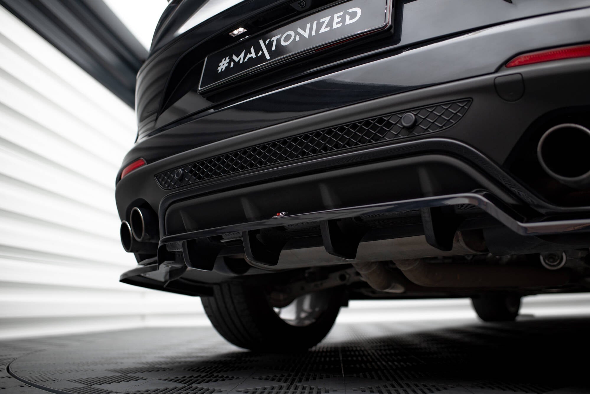 Maxton Design Set Of Splitters para Alfa Romeo Stelvio Quadrifoglio Mk1 - imagen 13