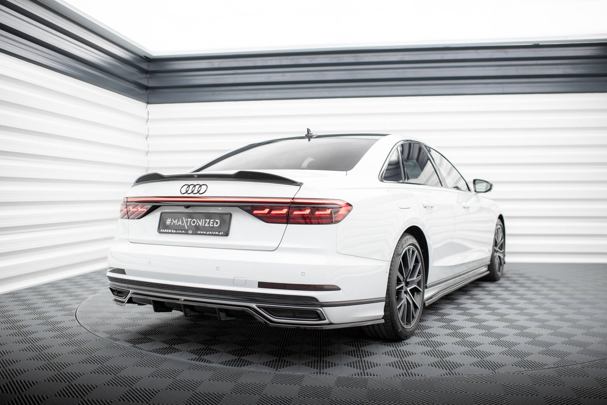 Maxton Design Set Of Splitters para Audi A8 S-Line D5 - imagen 10