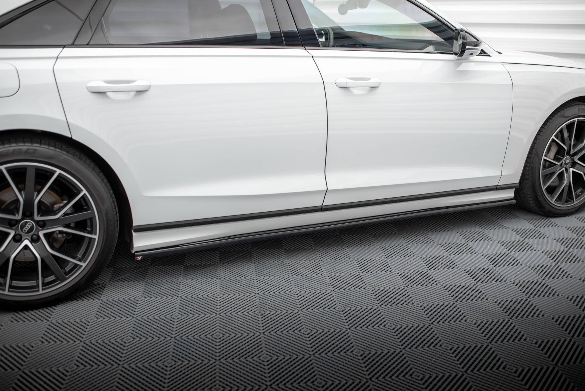 Maxton Design Set Of Splitters para Audi A8 S-Line D5 - imagen 6