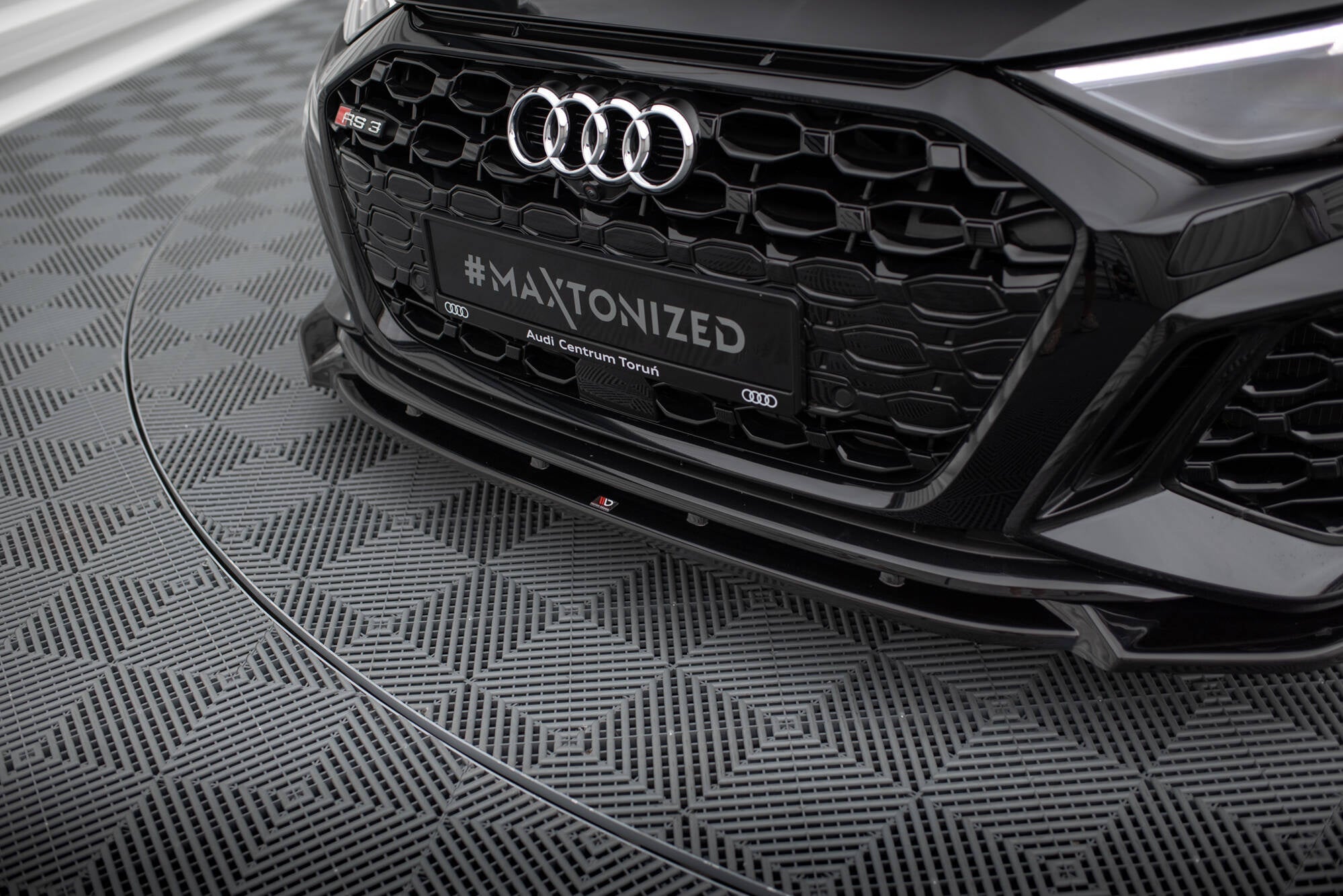 Maxton Design Set Of Splitters para Audi RS3 Sportback 8Y - imagen 2