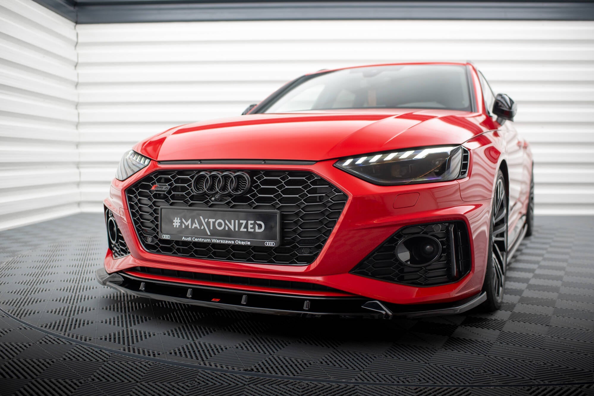 Maxton Design Set Of Splitters para Audi RS4 B9 Facelift - imagen 2