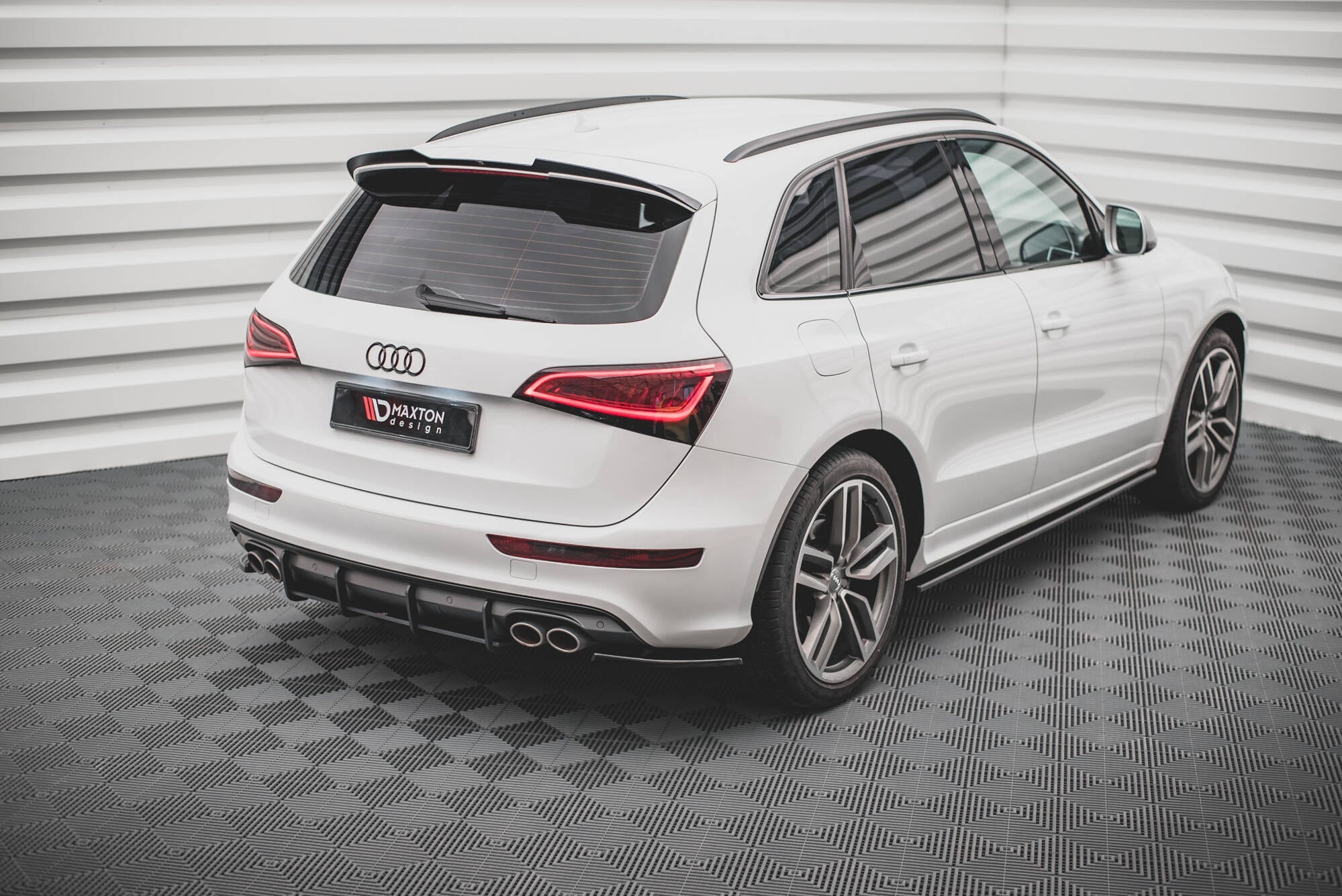Maxton Design Set Of Splitters para Audi SQ5 Mk1 - imagen 12