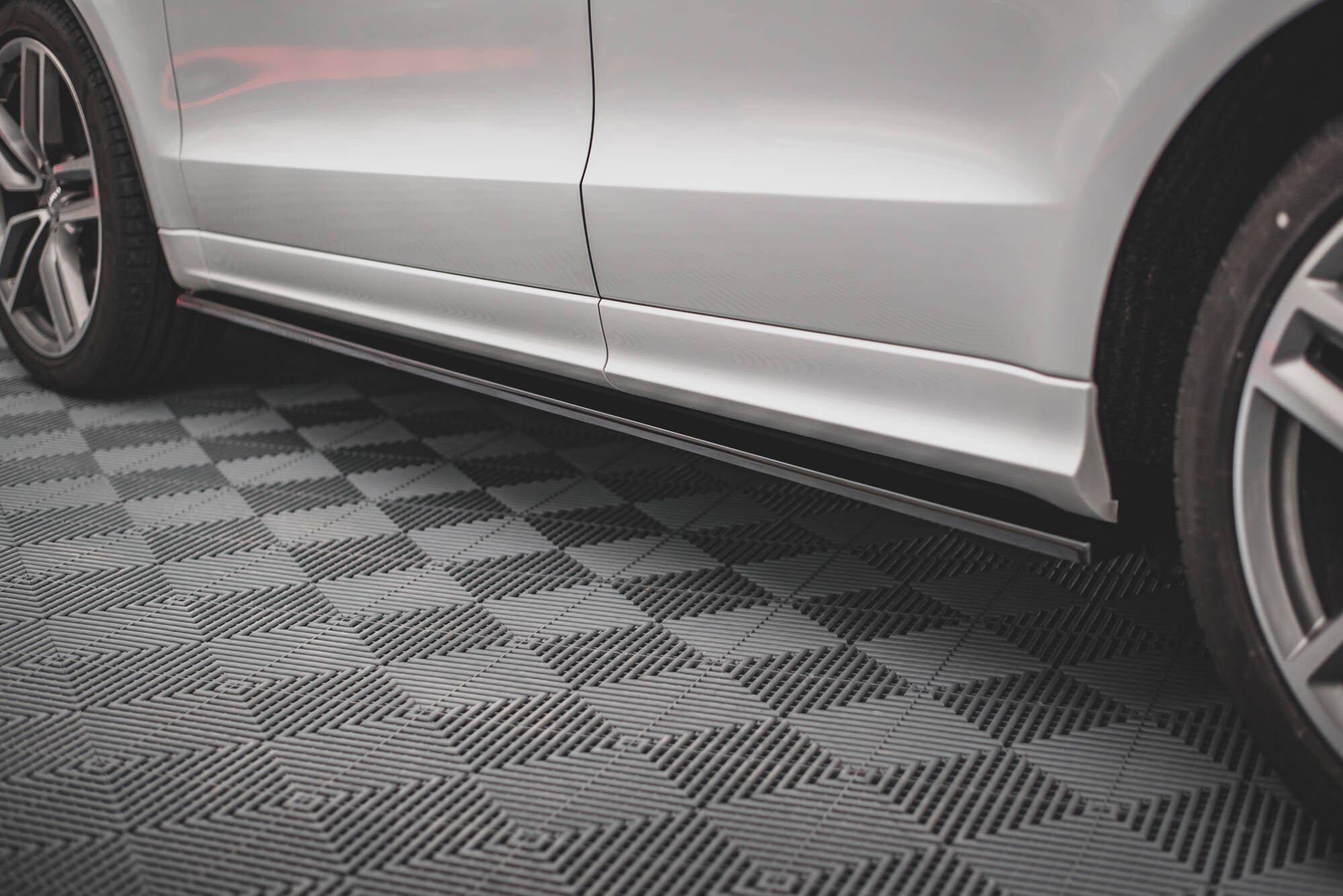 Maxton Design Set Of Splitters para Audi SQ5 Mk1 - imagen 7