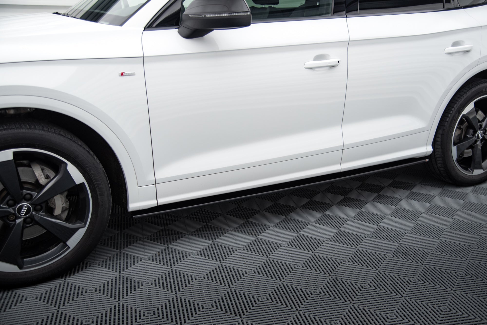 Maxton Design Set Of Splitters para Audi SQ5/Q5 S-line Mk2 - imagen 9
