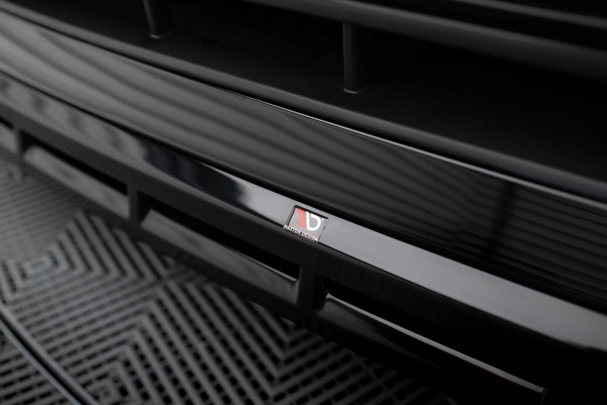Maxton Design Set Of Splitters para Audi SQ8 / Q8 S-Line Mk1 Facelift - imagen 5
