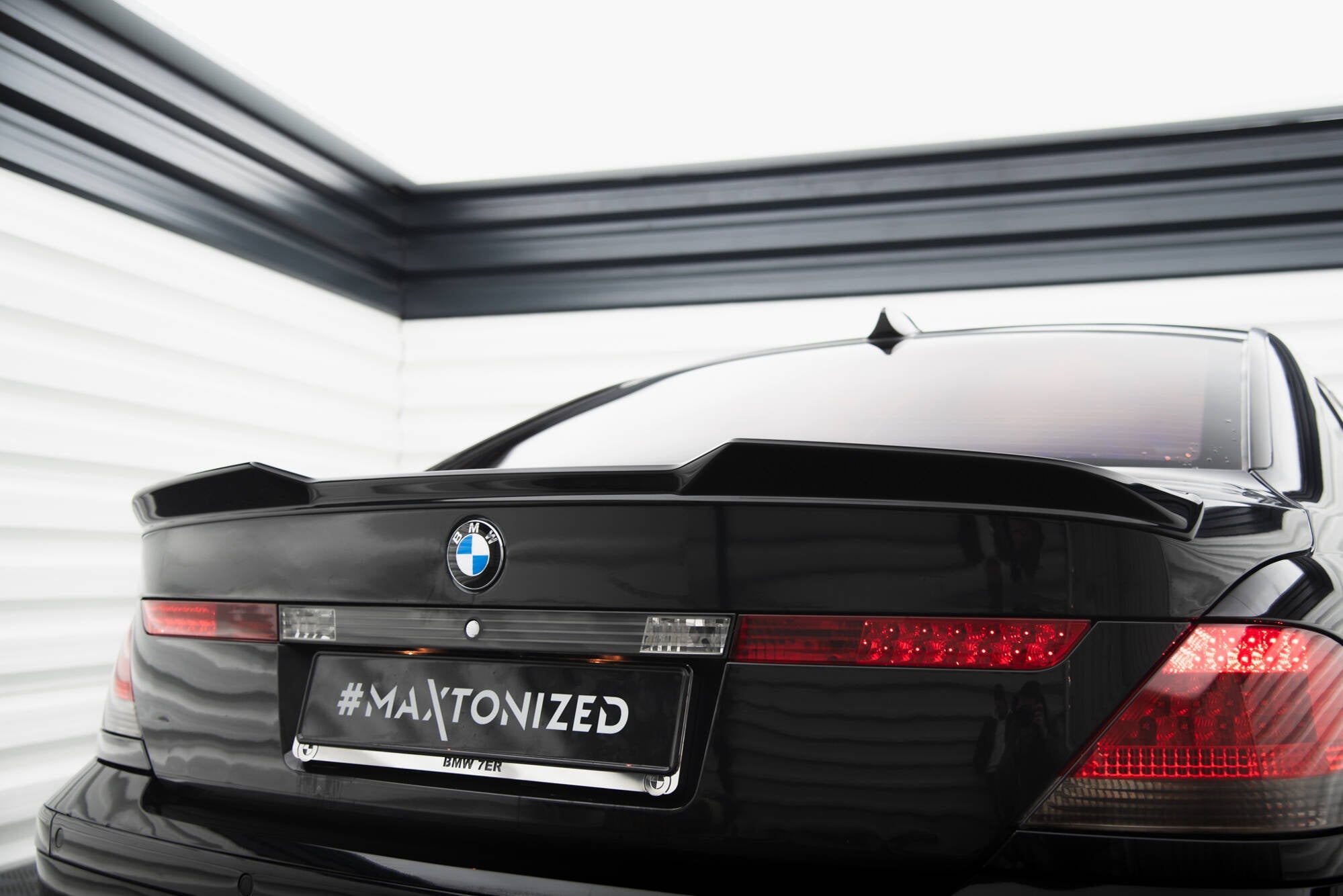 Maxton Design Set Of Splitters para BMW 7 E65 - imagen 11