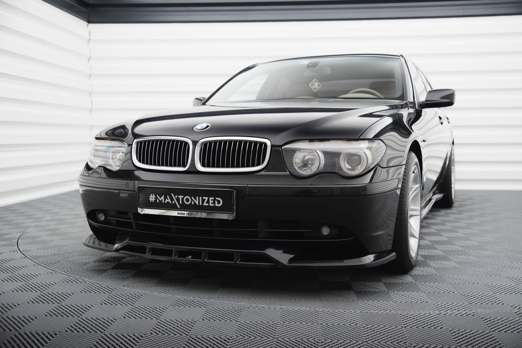 Maxton Design Set Of Splitters para BMW 7 E65 - imagen 4