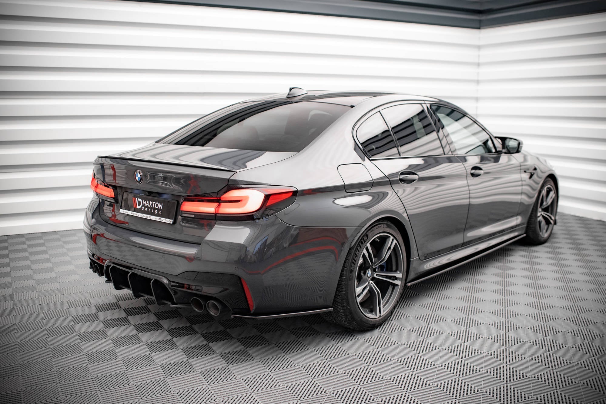 Maxton Design Set Of Splitters para BMW M5 F90 Facelift - imagen 5
