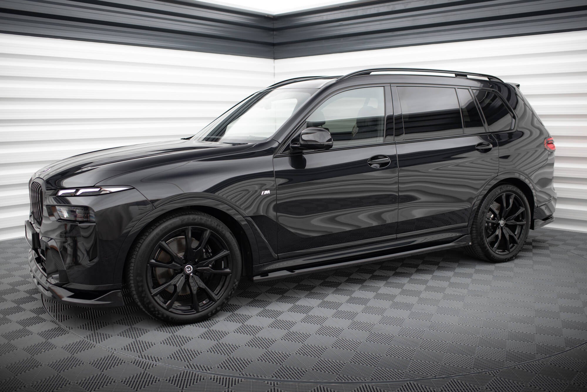 Maxton Design Set Of Splitters para BMW X7 M-Pack G07 Facelift - imagen 1