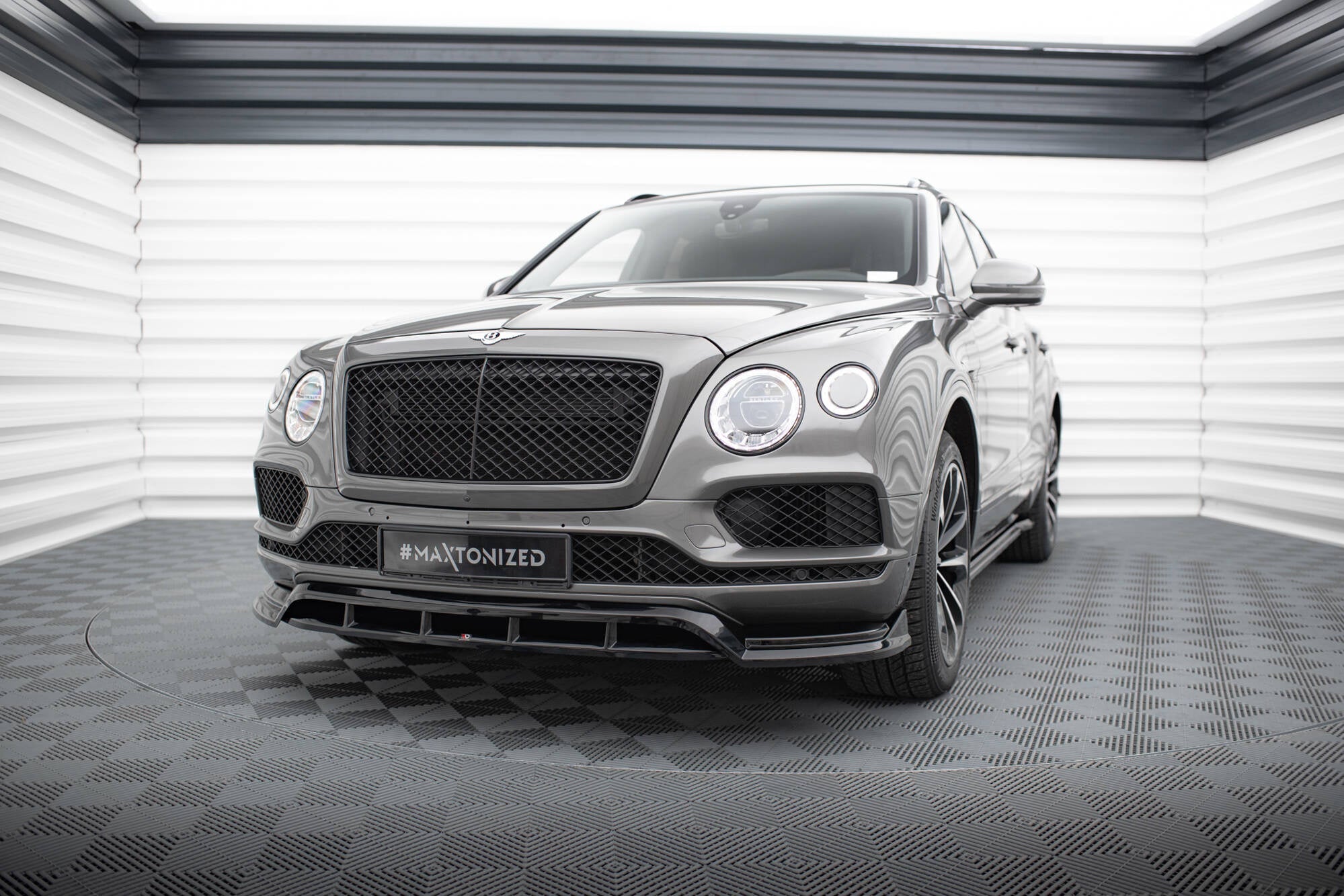 Maxton Design Set Of Splitters para Bentley Bentayga Mk1 - imagen 3