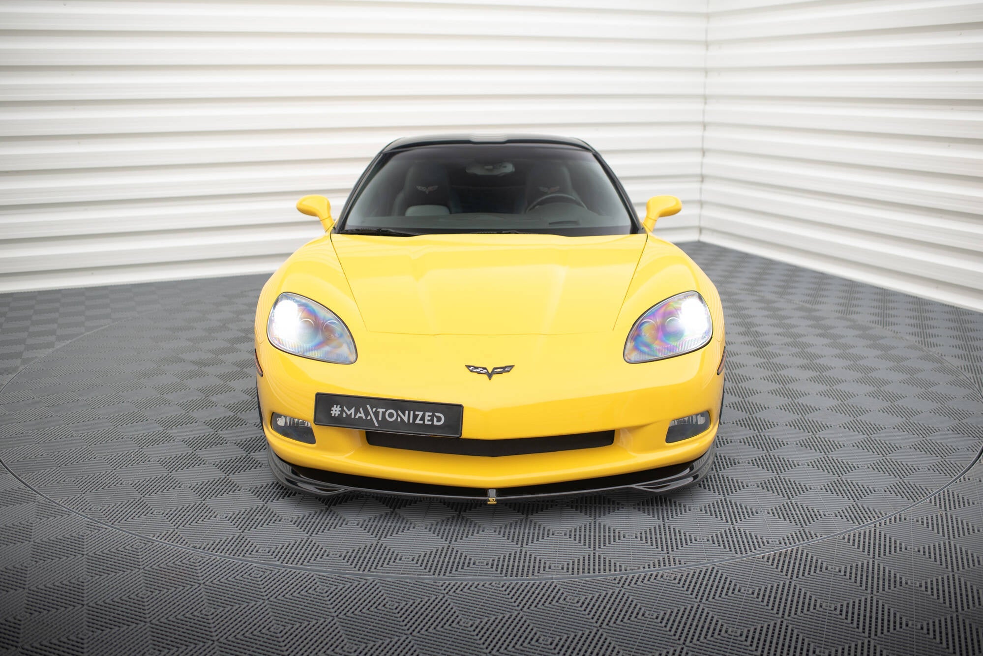 Maxton Design Set Of Splitters para Chevrolet Corvette C6 - imagen 2