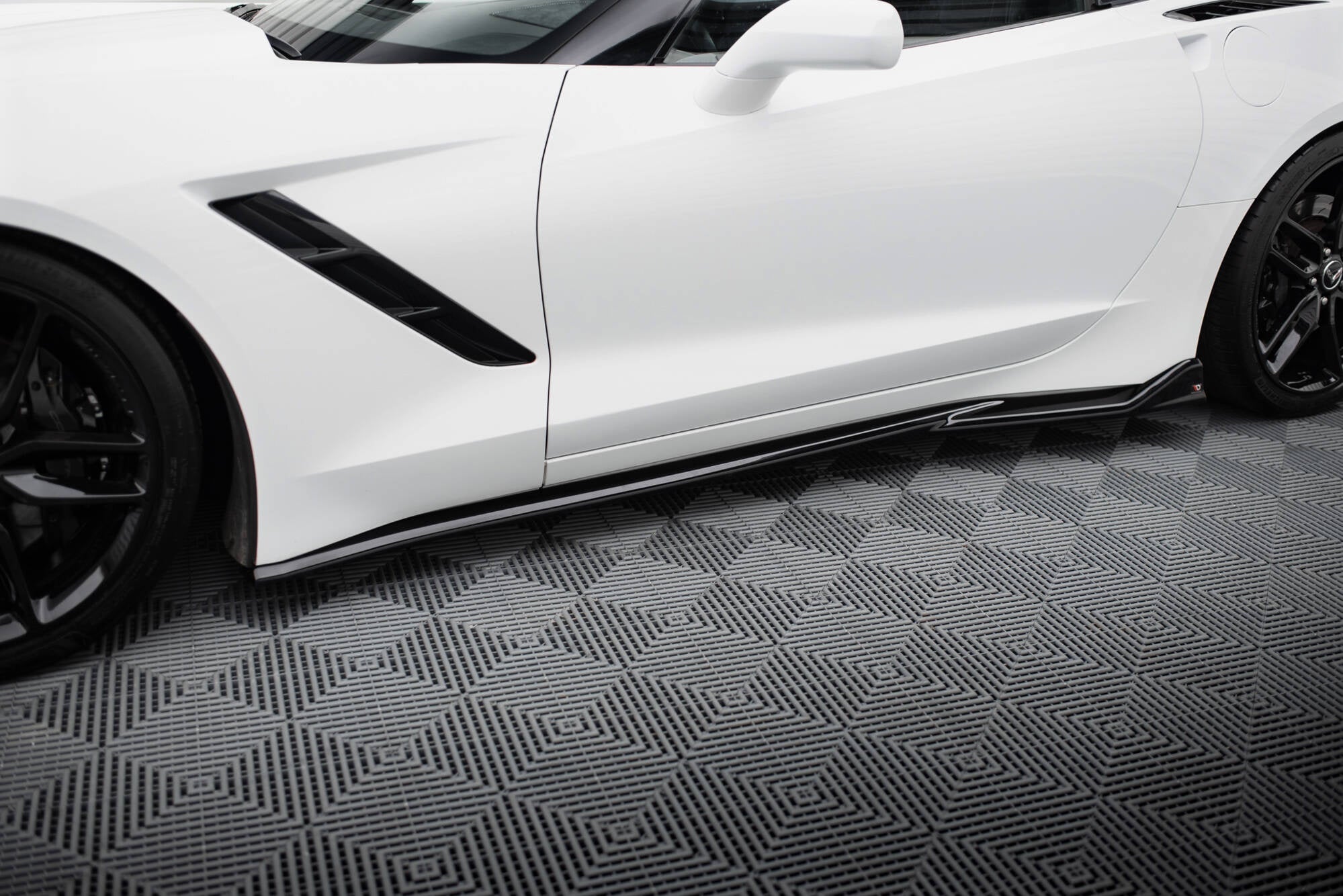 Maxton Design Set Of Splitters para Chevrolet Corvette Stingray C7 - imagen 5