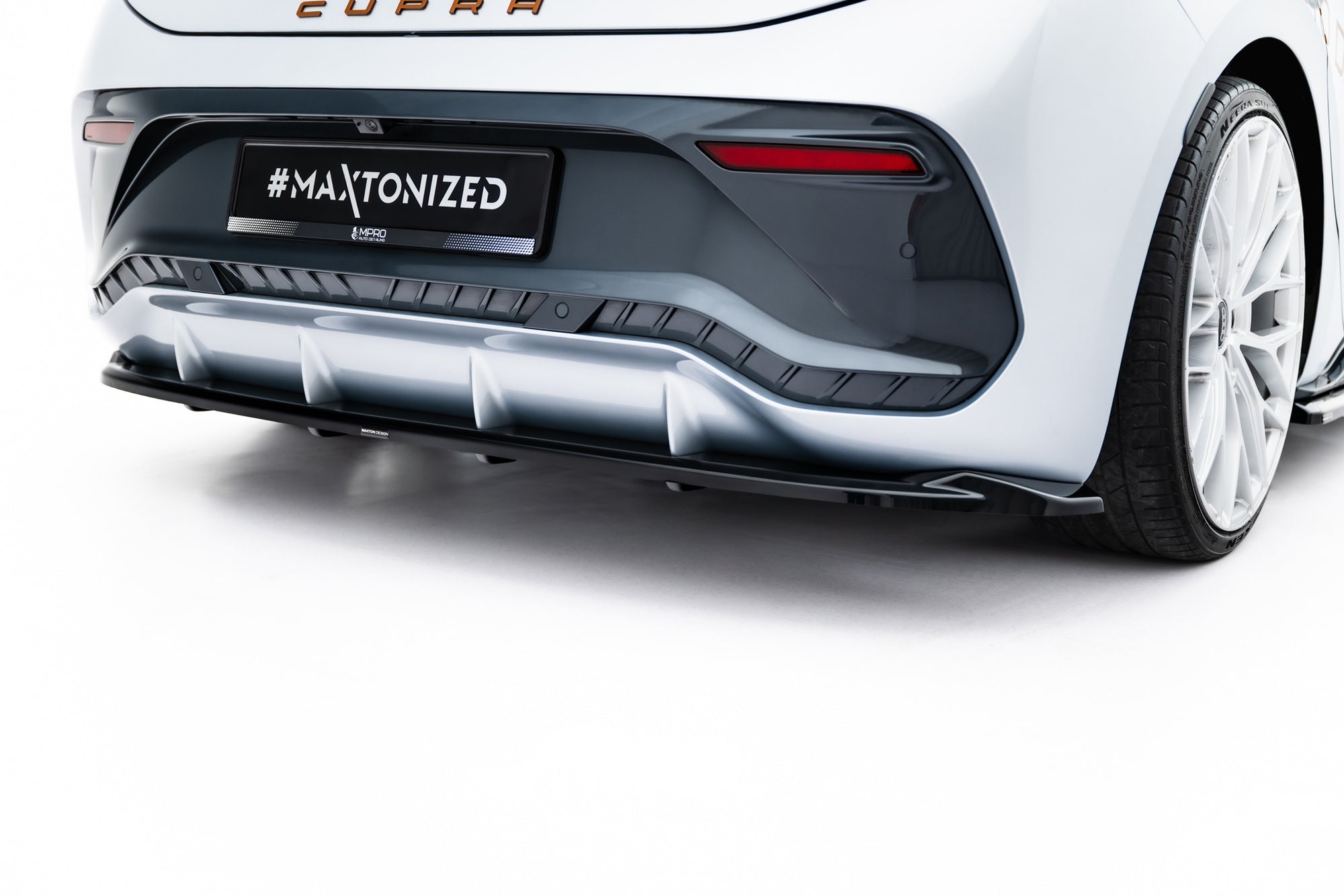 Maxton Design Set Of Splitters para Cupra Born Mk1 - imagen 12
