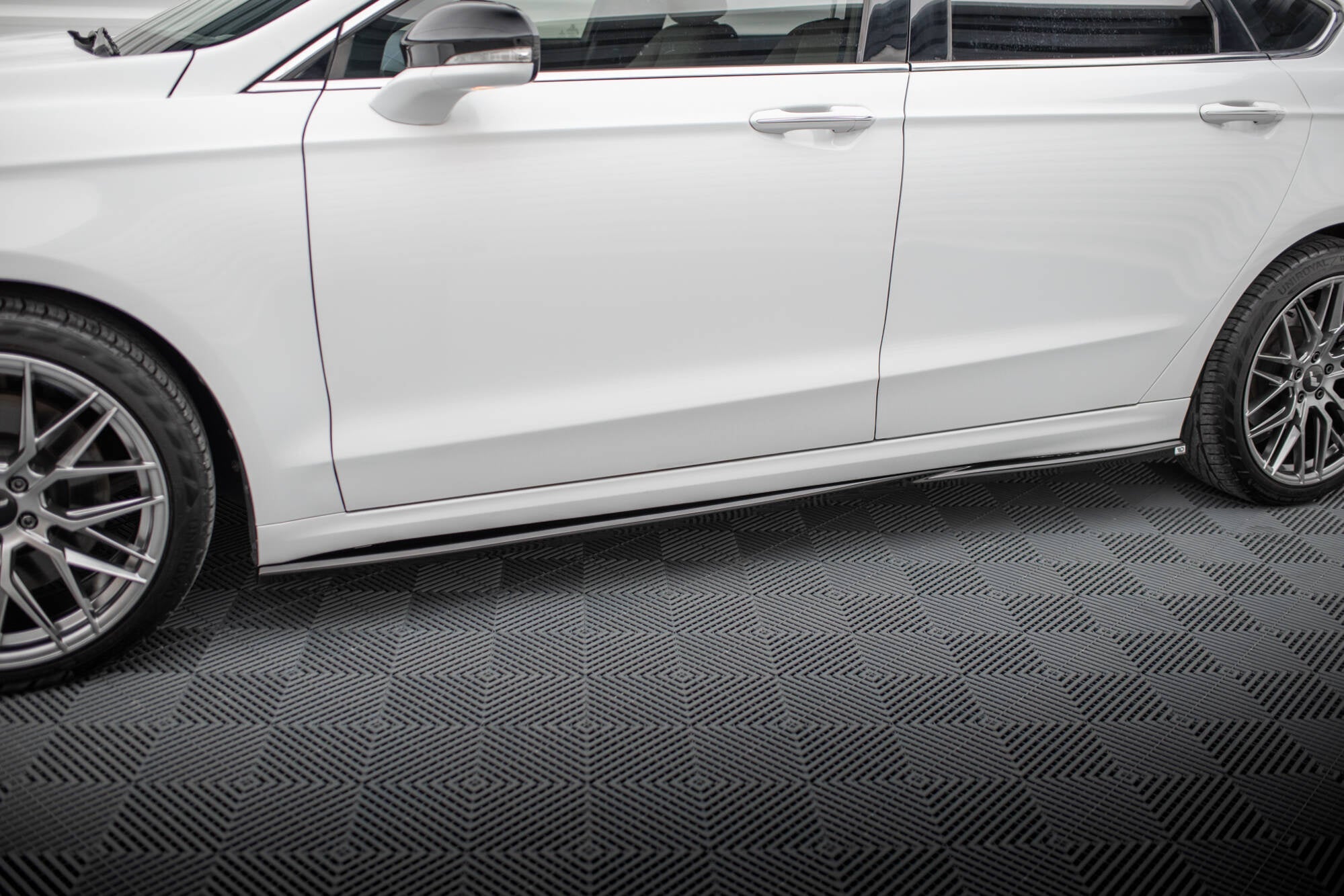 Maxton Design Set Of Splitters para Ford Mondeo Sport Mk5 Facelift / Fusion Sport Mk2 Facelift - imagen 5