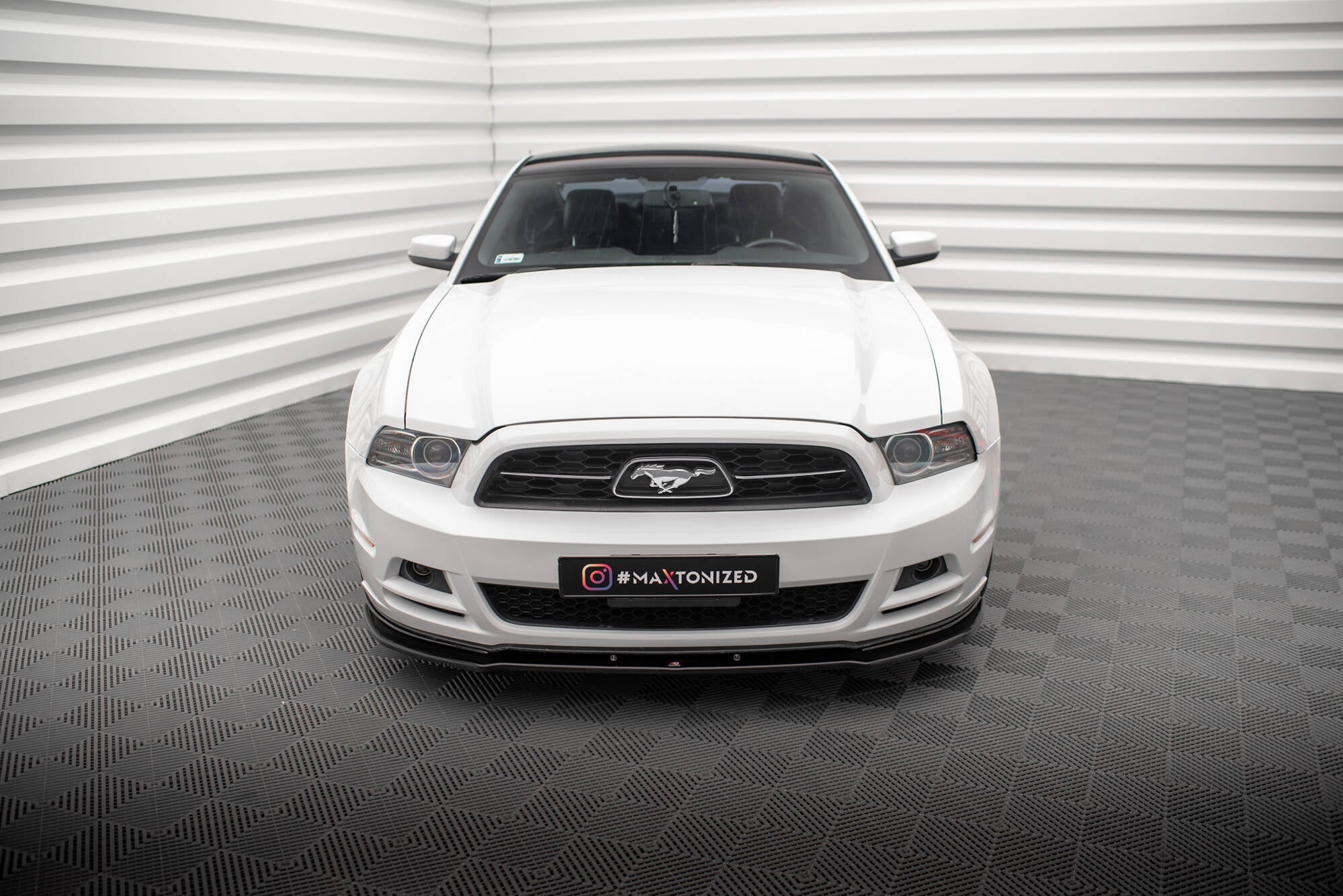 Maxton Design Set Of Splitters para Ford Mustang Mk5 Facelift - imagen 2