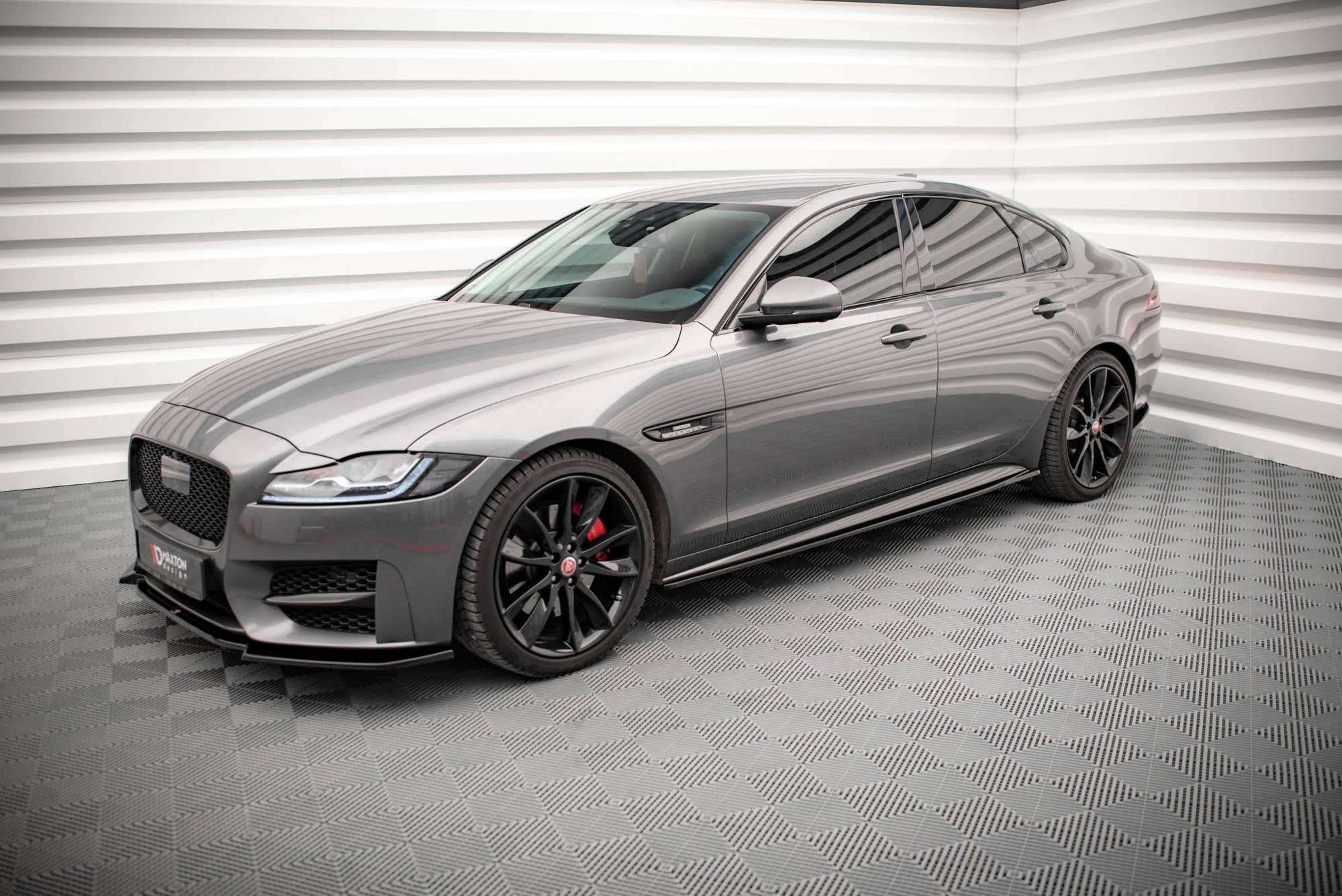Maxton Design Set Of Splitters para Jaguar XF R-Sport X260 - imagen 1