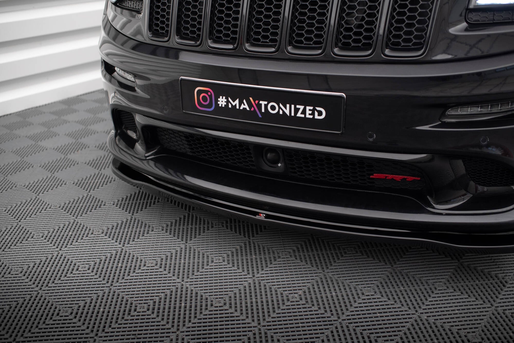 Maxton Design Set Of Splitters para Jeep Grand Cherokee SRT WK2 Facelift - imagen 3